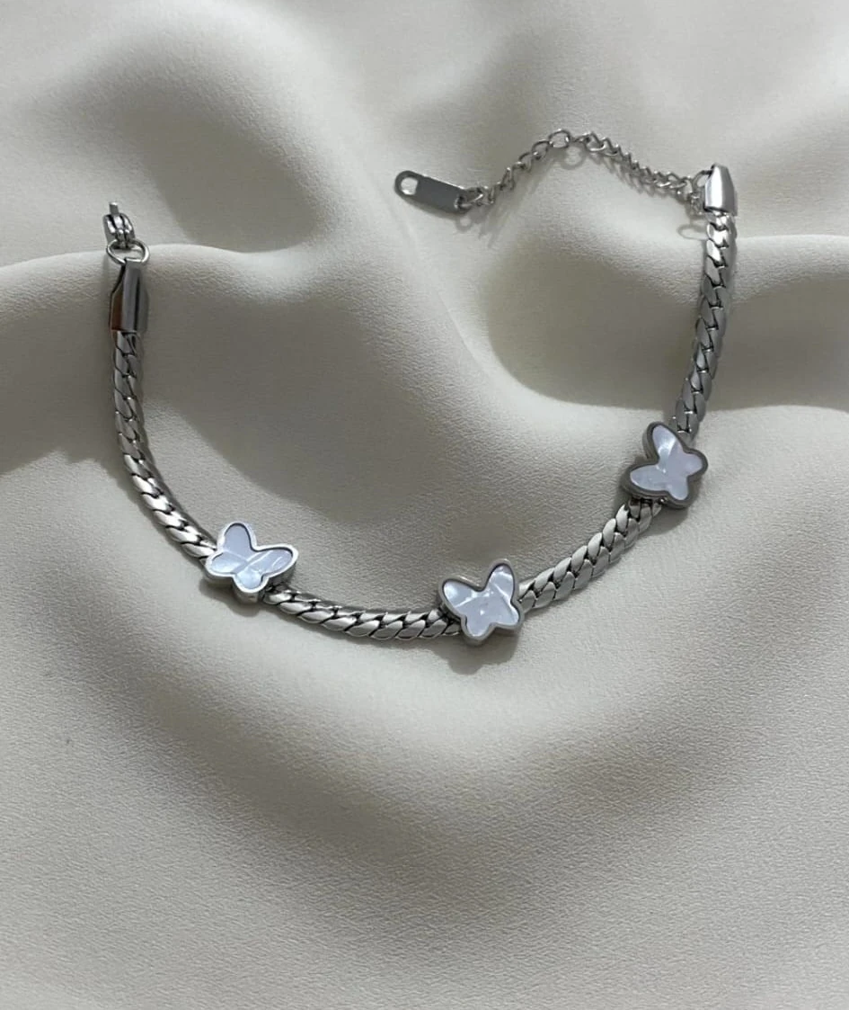 KELEBEKLİ KARARMAZ ÇELİK GÜMÜŞ RENKLİ BİLEKLİK