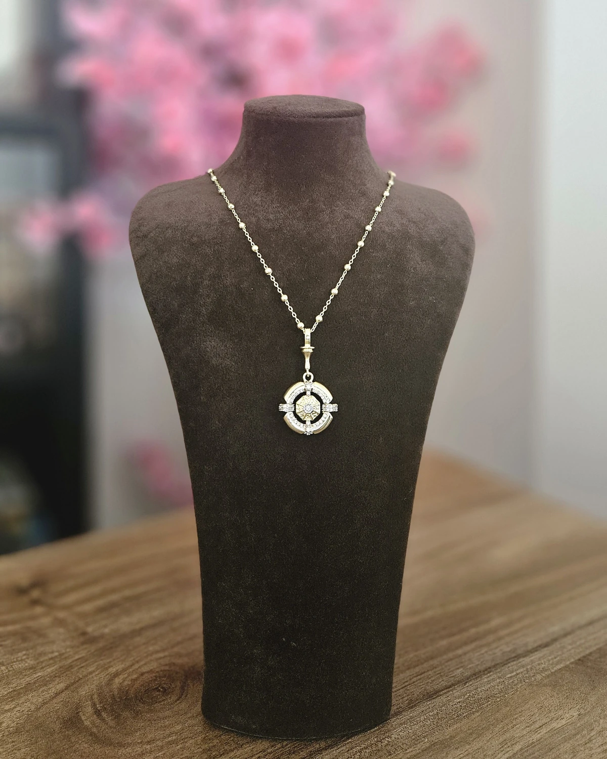 Crystal Gaze - Yuvarlak Taşlı Statement Kolye