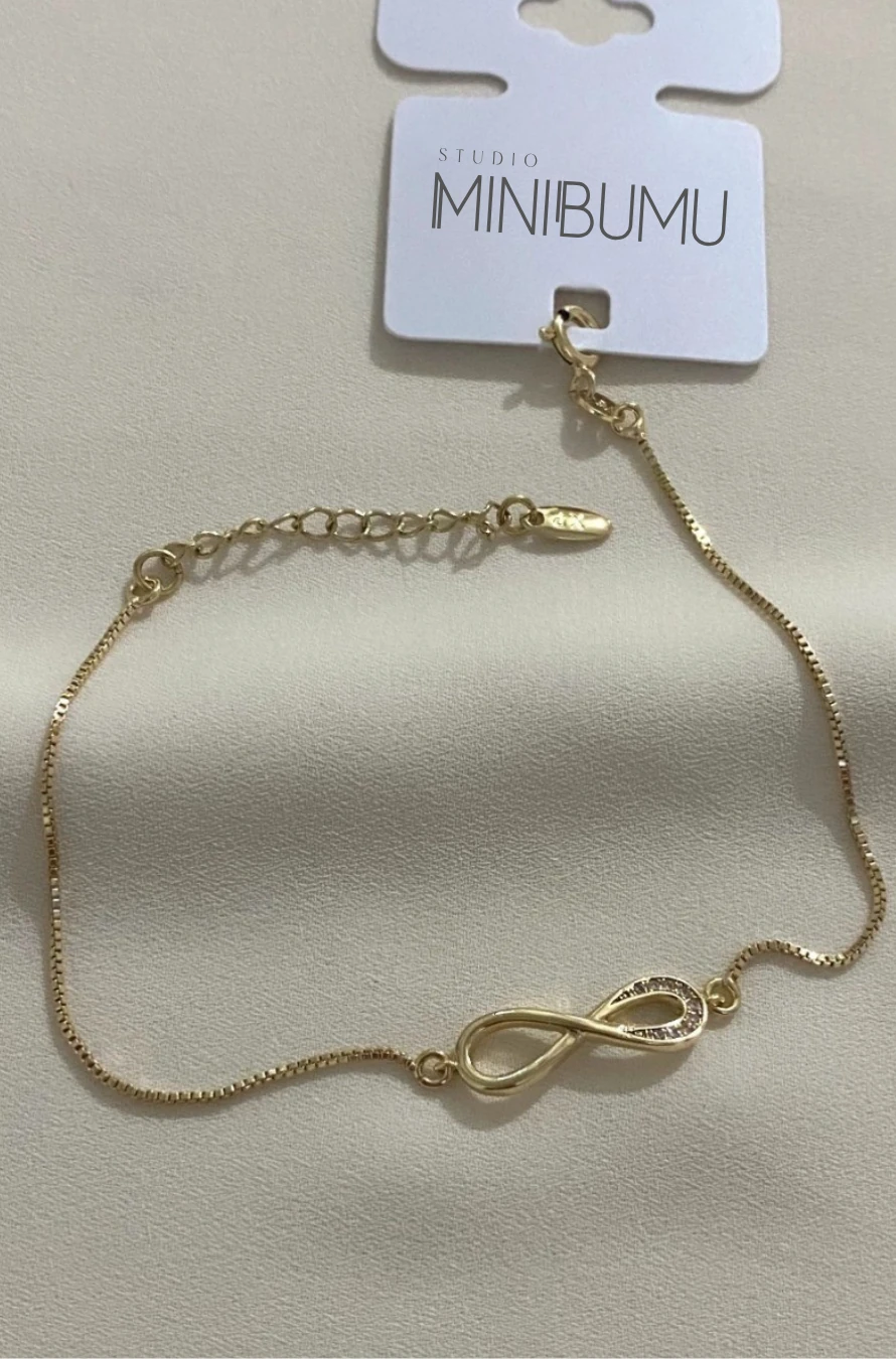 SONSUZ MODEL KARARMAZ ÇELİK ALTIN RENKLİ BİLEKLİK