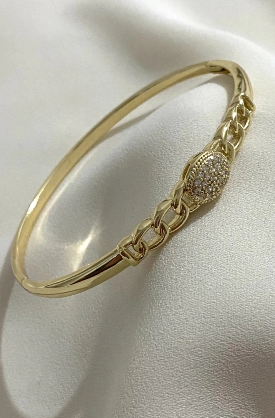 BAGET TAŞLI KARARMAZ ÇELİK ALTIN RENKLİ KELEPÇE