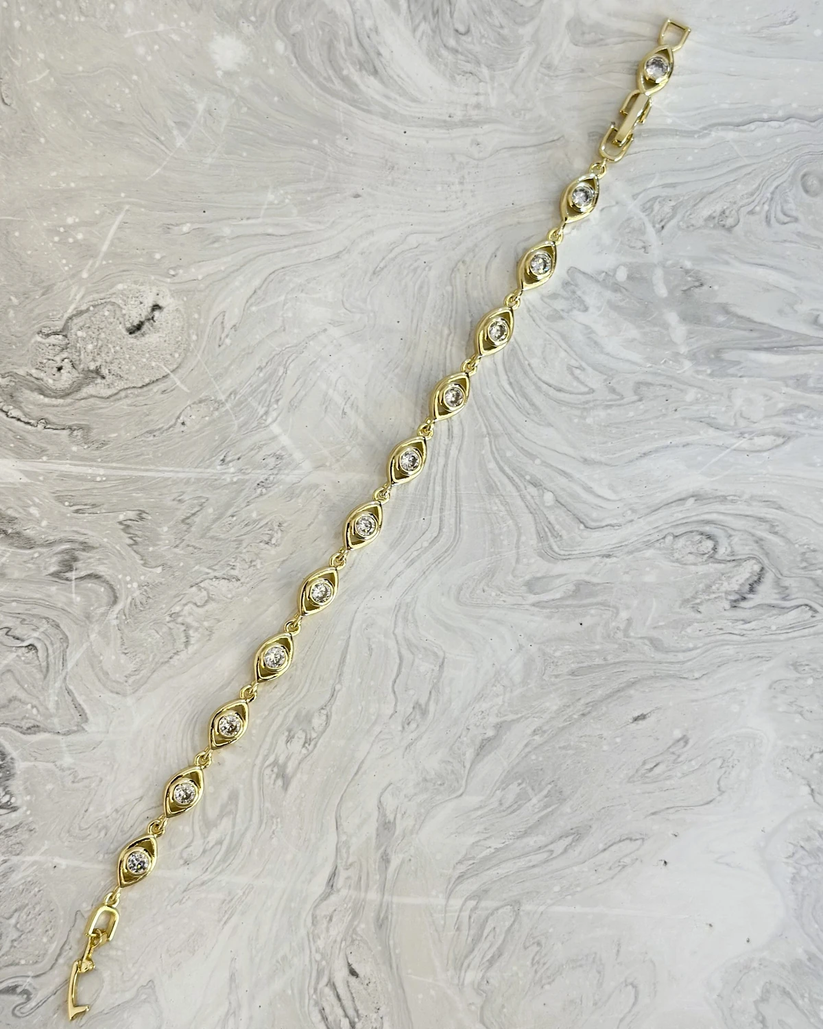 Eternal Glow – Yuvarlak Taşlı Zincir Bileklik