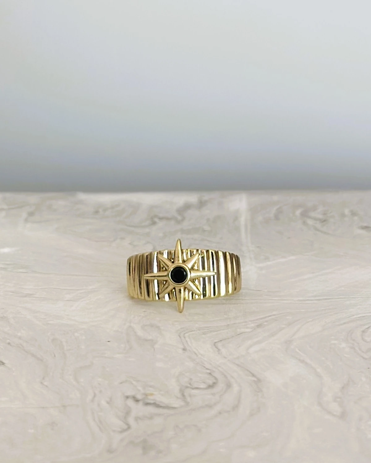 Stellar Guide – Ayarlanabilir Yıldız Motifli Yüzük