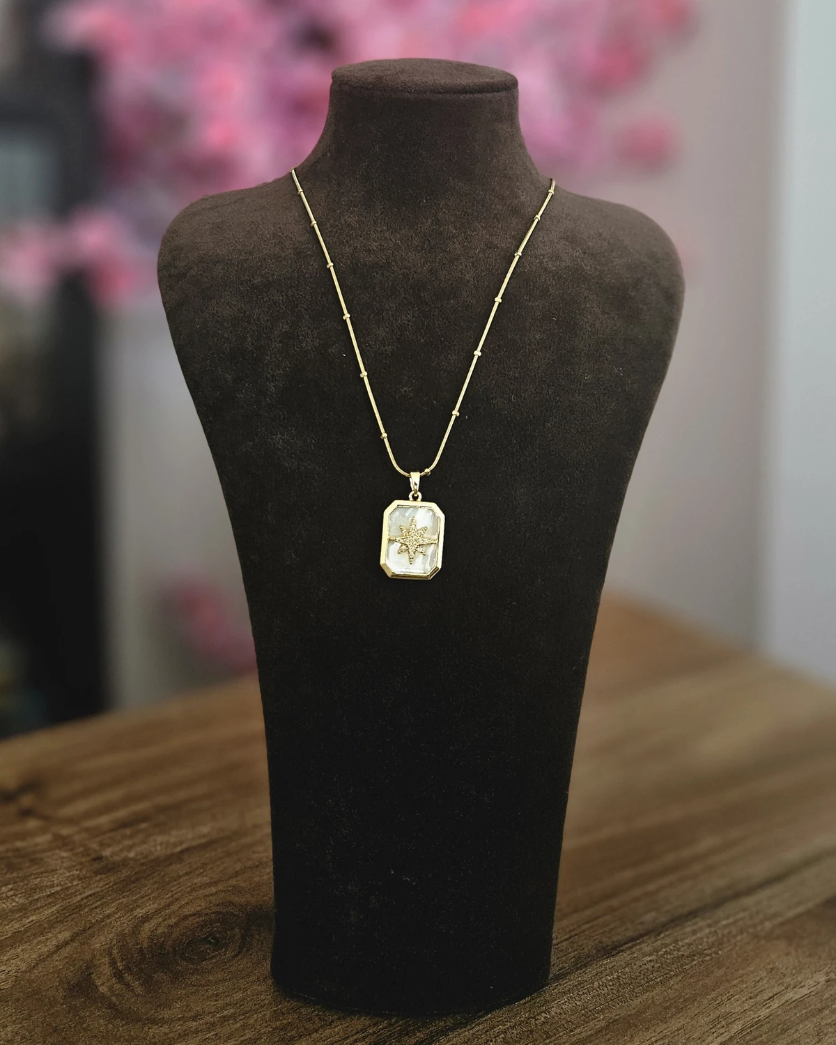 Lumière - Kuzey Yıldızı Altın Rengi Kolye