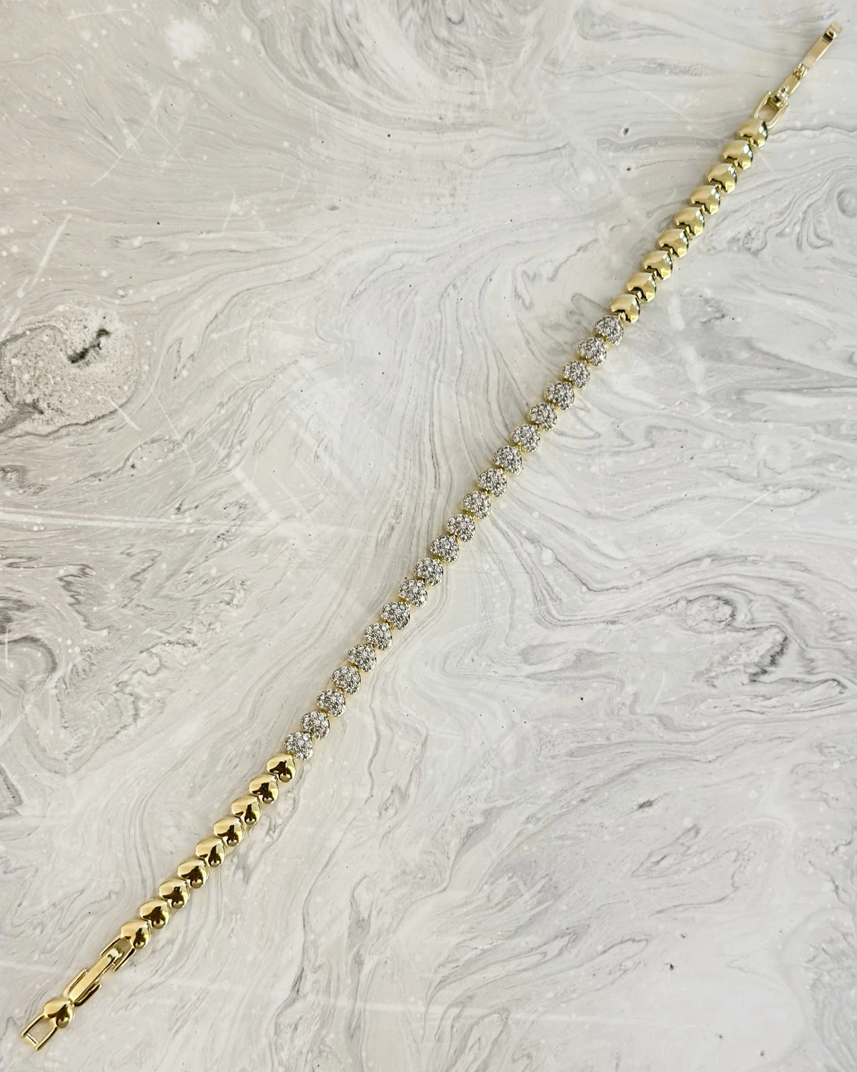 Golden Spark – Altın Detaylı Taşlı Bileklik