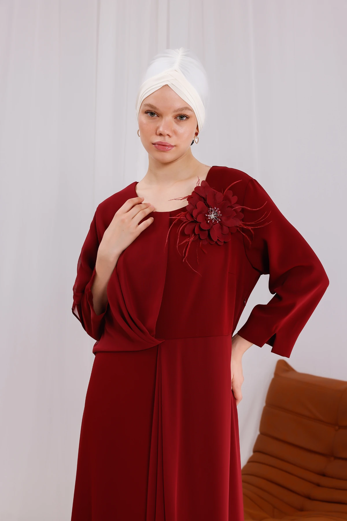 Flora Gül Aksesuar Detaylı Şifon Elbise 3262