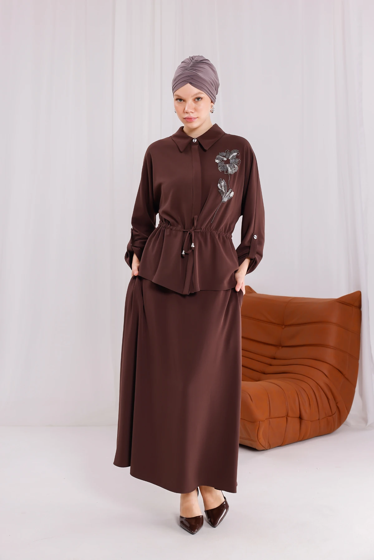 Fleur Desenli Nakış İşlemeli Kuşaklı Takım 3268 - Kahverengi