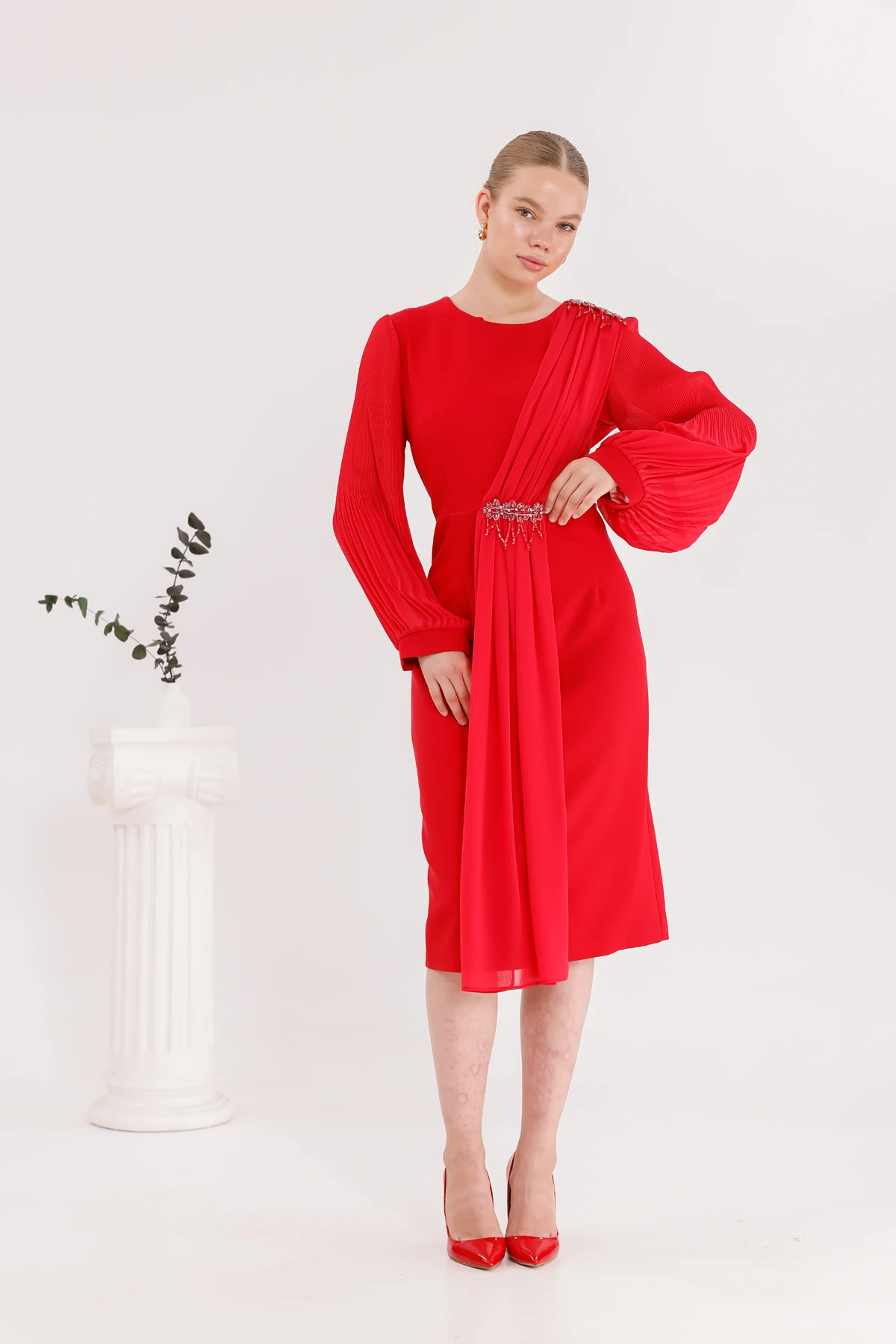 Femina Şifon Detaylı Aksesuarlı Elbise 9001