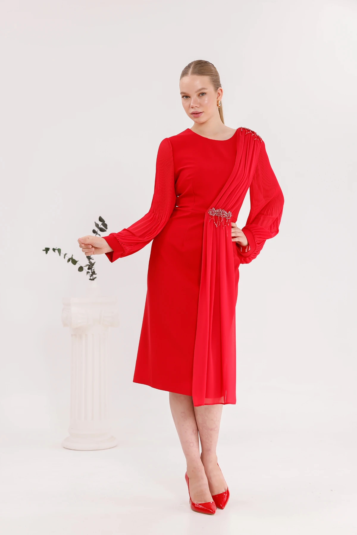 Femina Şifon Detaylı Aksesuarlı Elbise 9001