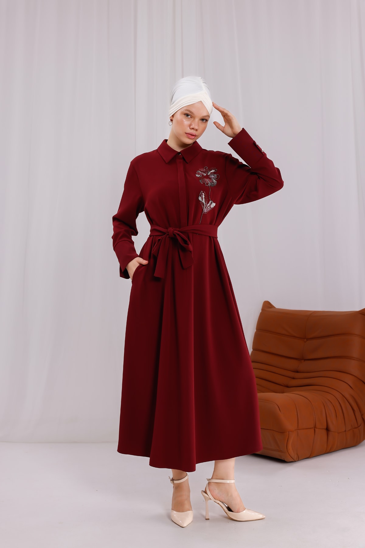 Fleur Desenli Nakış İşlemeli Kuşaklı Elbise 3263