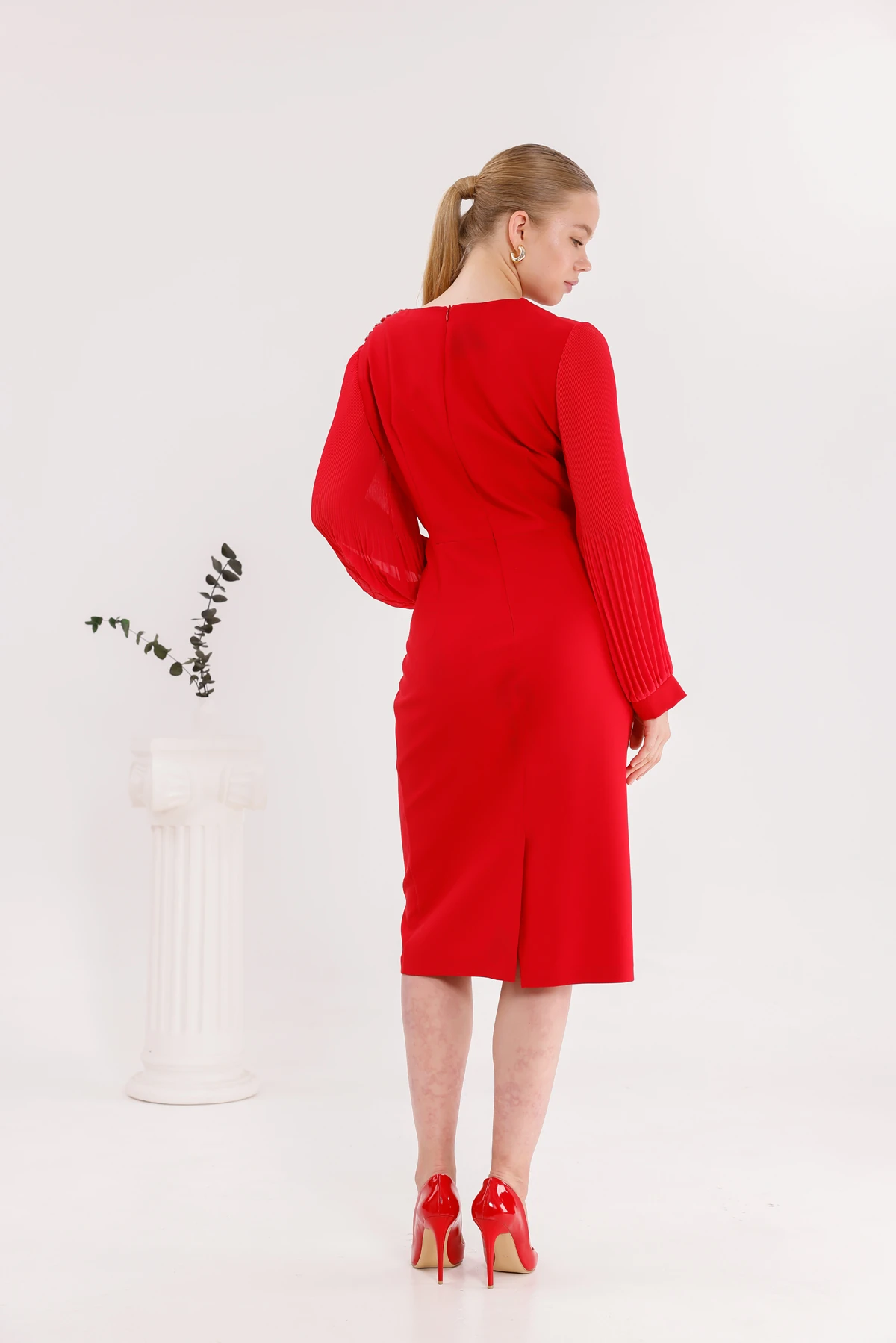 Femina Şifon Detaylı Aksesuarlı Elbise 9001