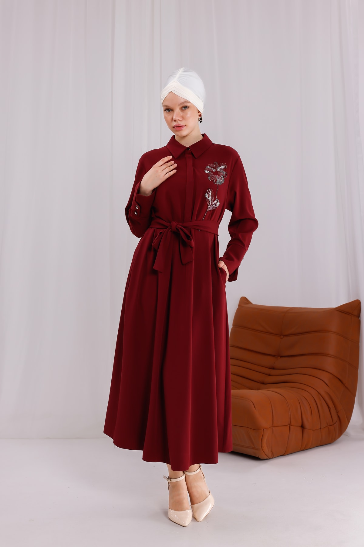 Fleur Desenli Nakış İşlemeli Kuşaklı Elbise 3263