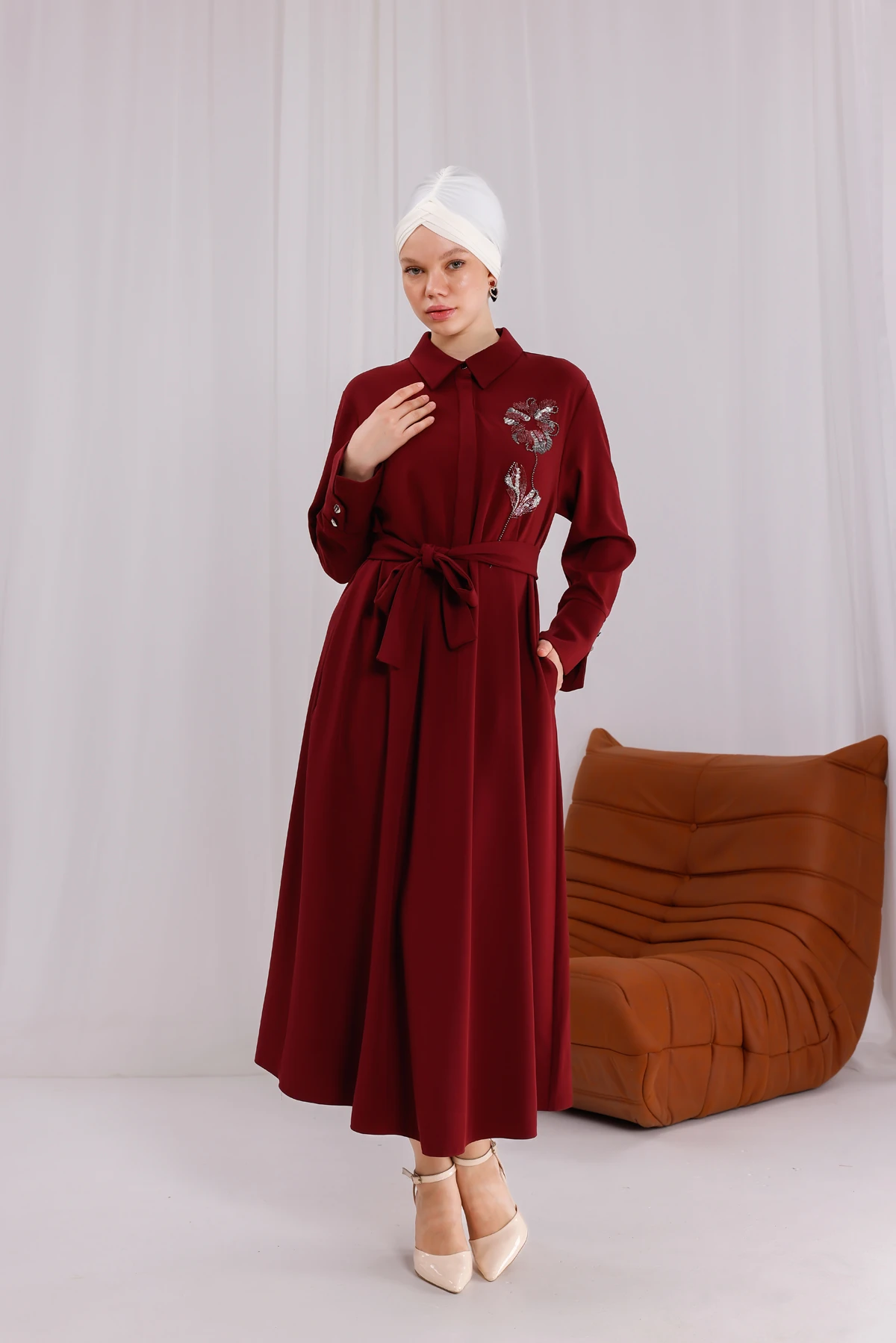 Fleur Desenli Nakış İşlemeli Kuşaklı Elbise 3263