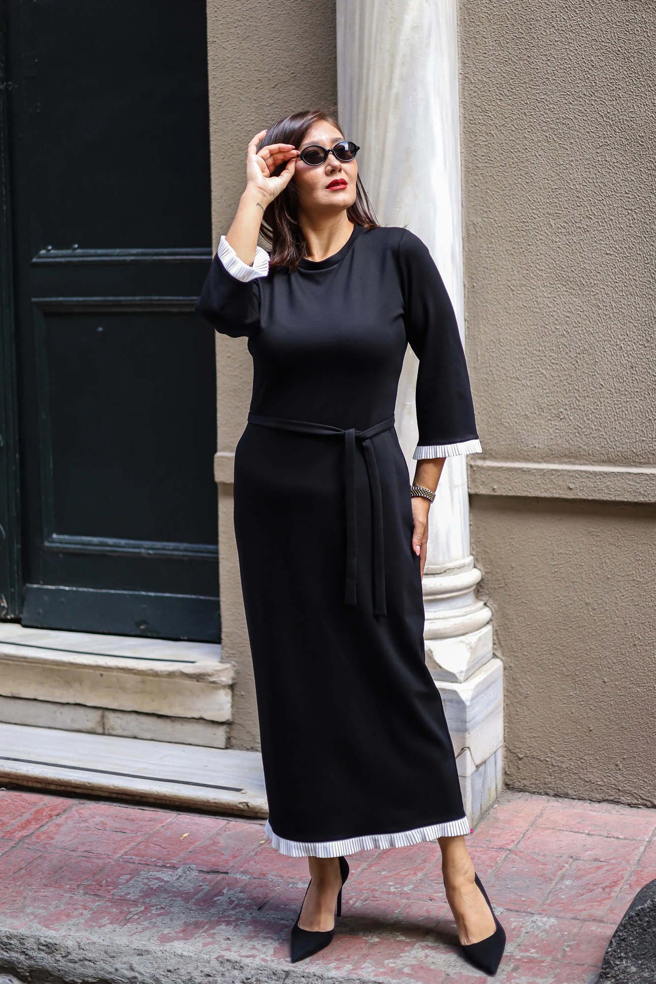 Kuşaklı Piliseli Elbise 9038 - Siyah