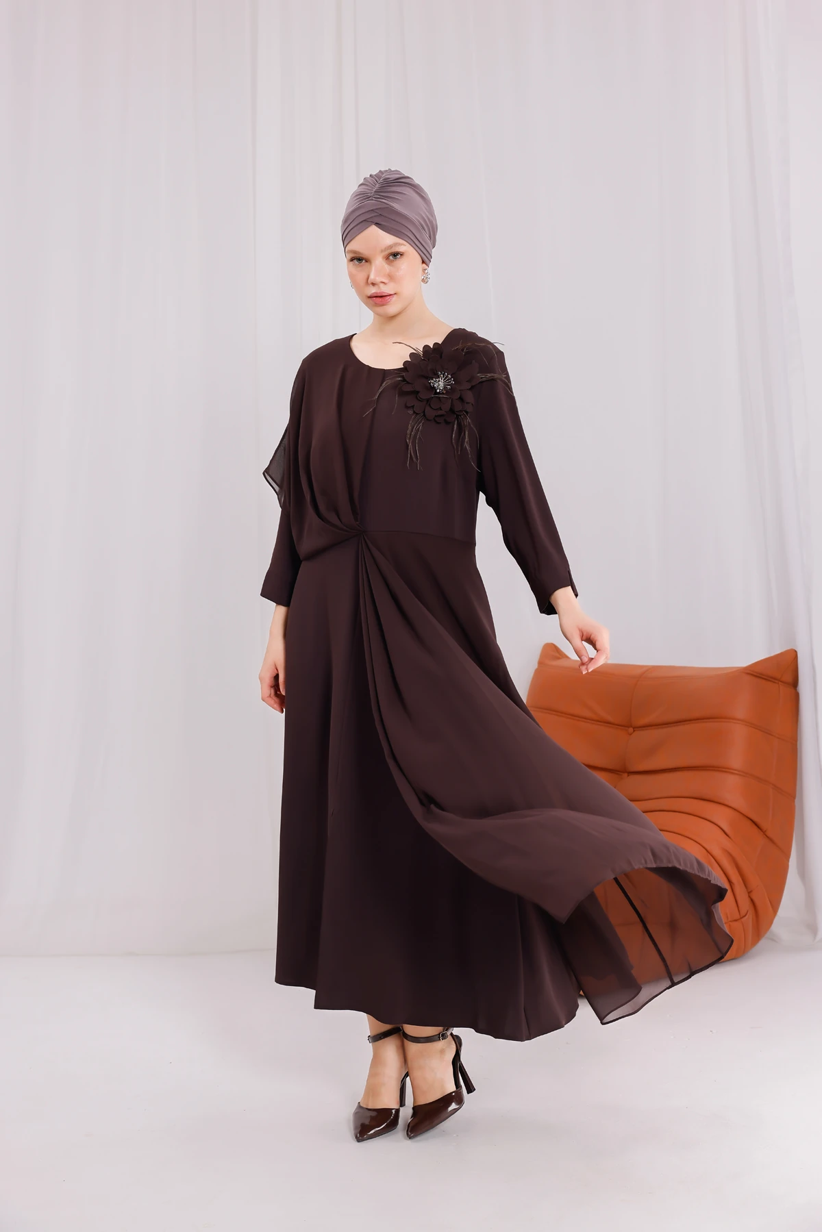 Flora Gül Aksesuar Detaylı Şifon Elbise 3262