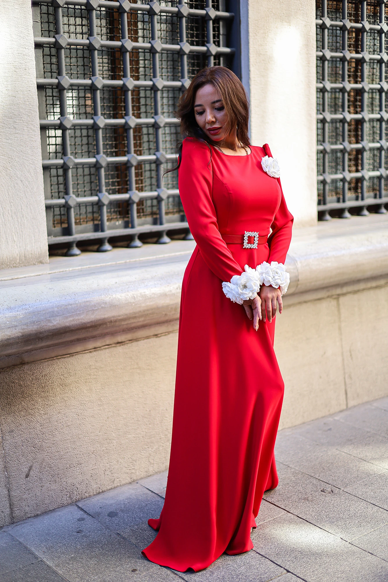 Gül Detaylı Uzun Elbise