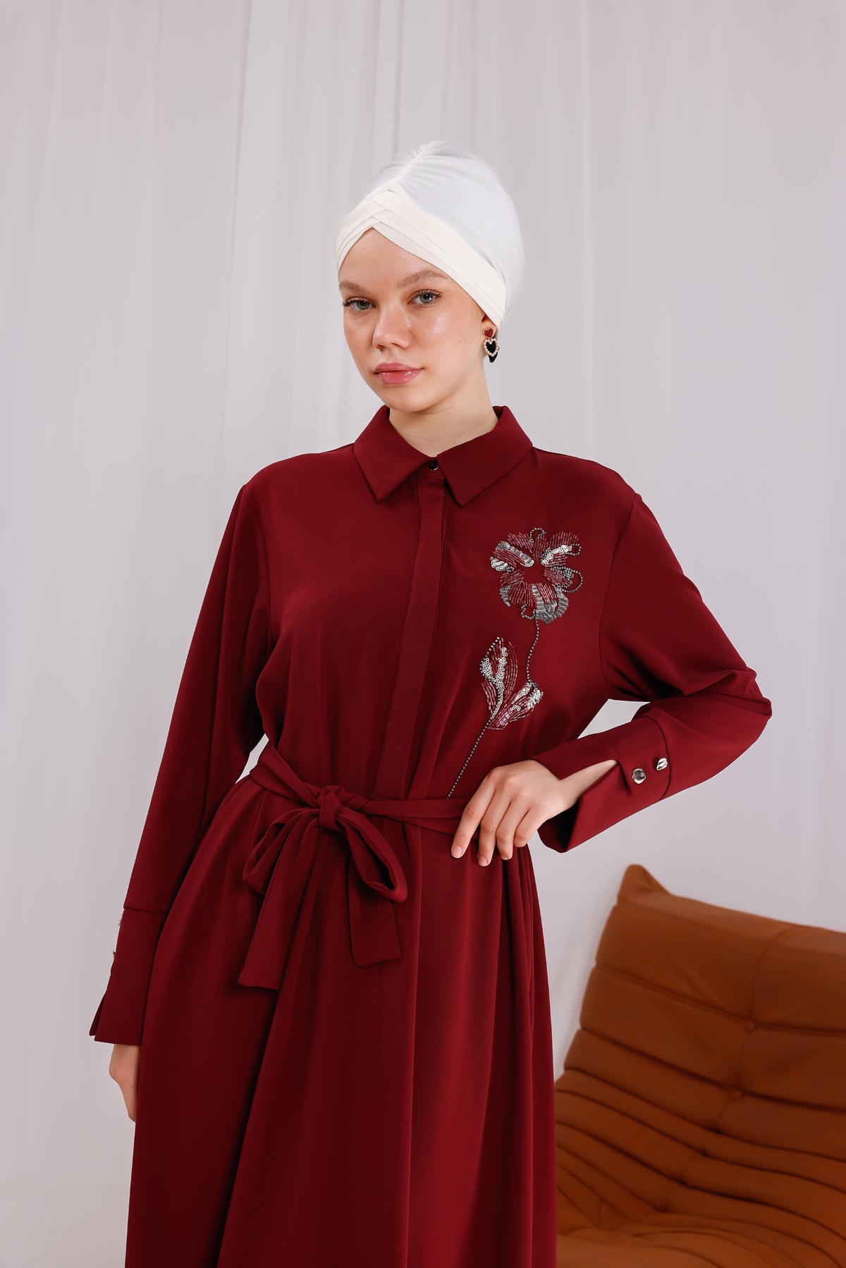 Fleur Desenli Nakış İşlemeli Kuşaklı Elbise 3263