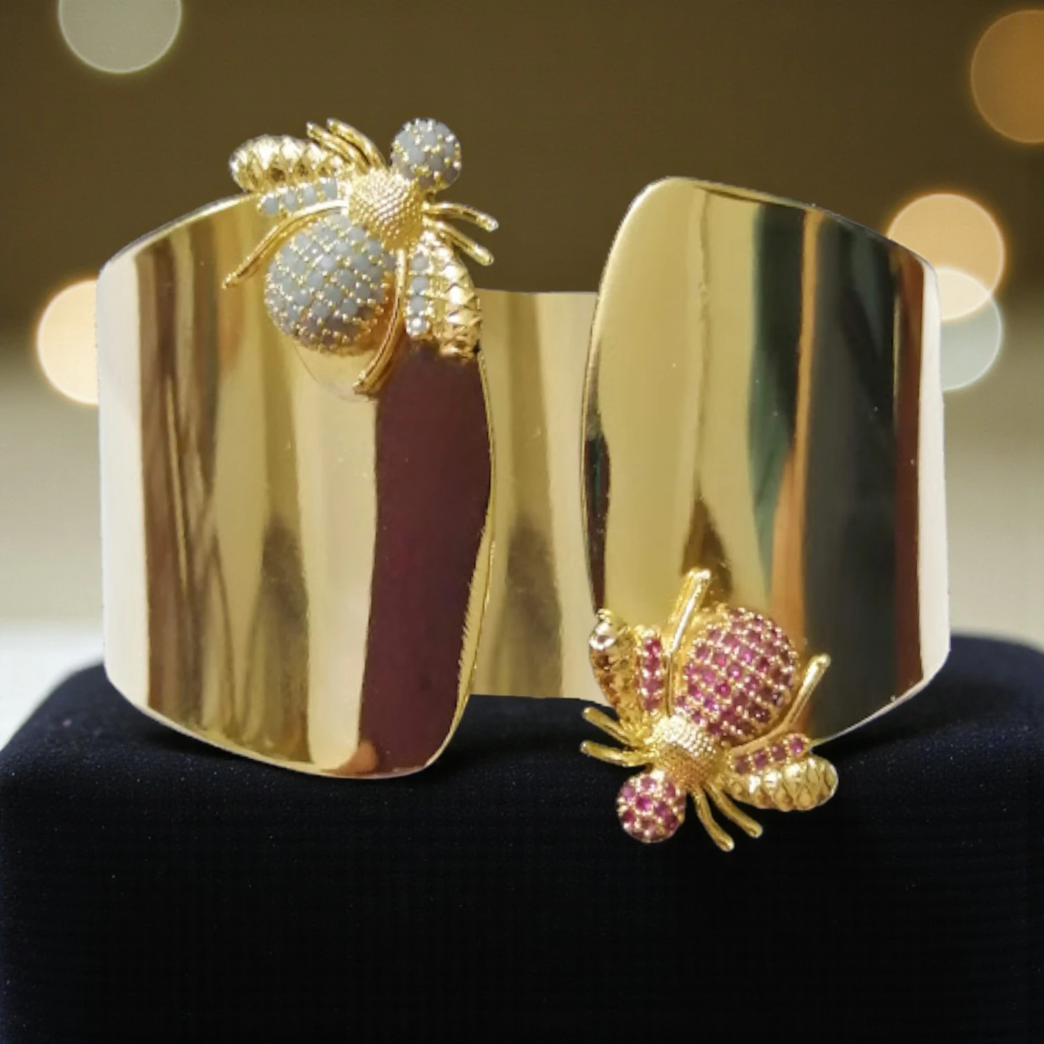 Wide Head Bee Bracelet