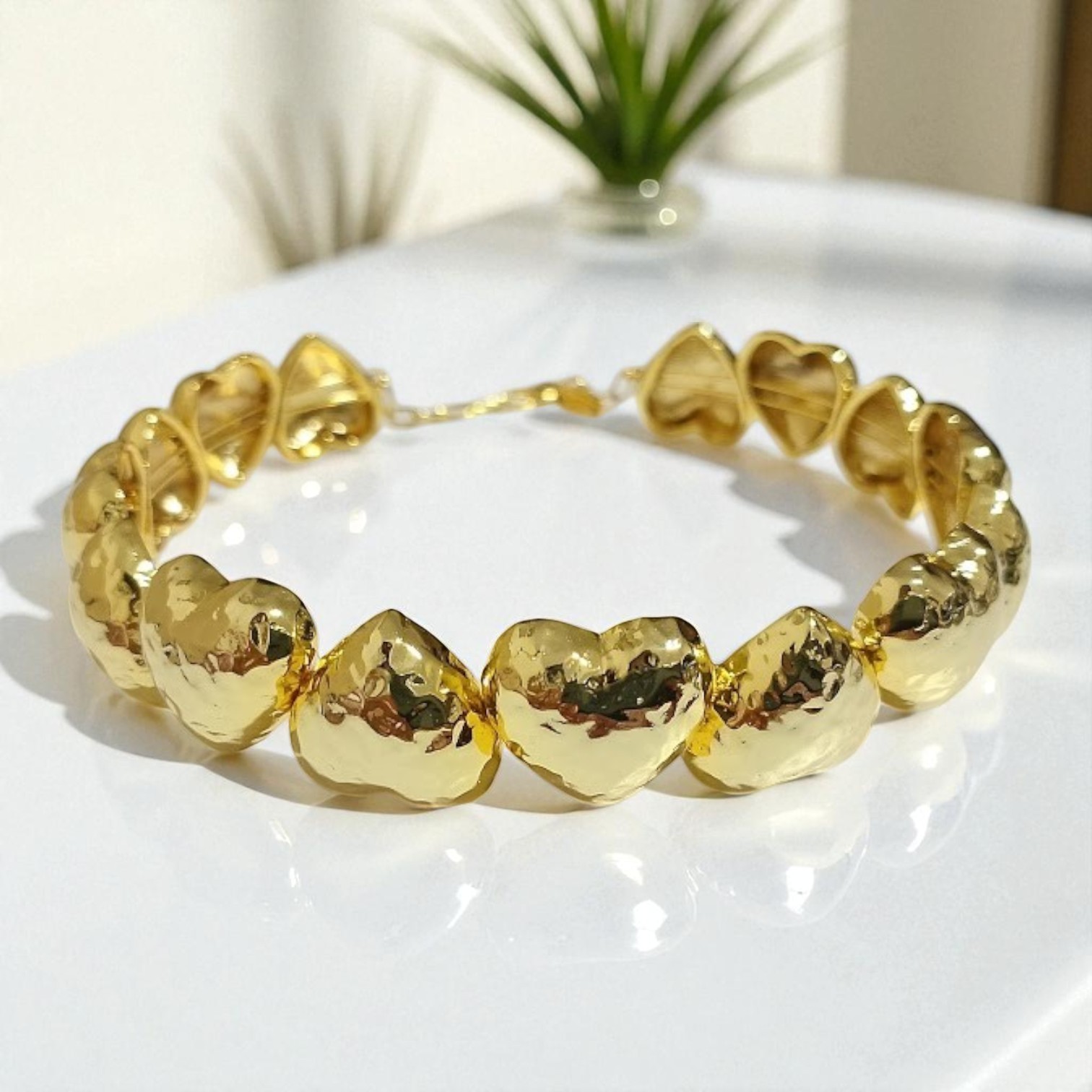Altın Kaplamalı Sade Kalp Model Choker