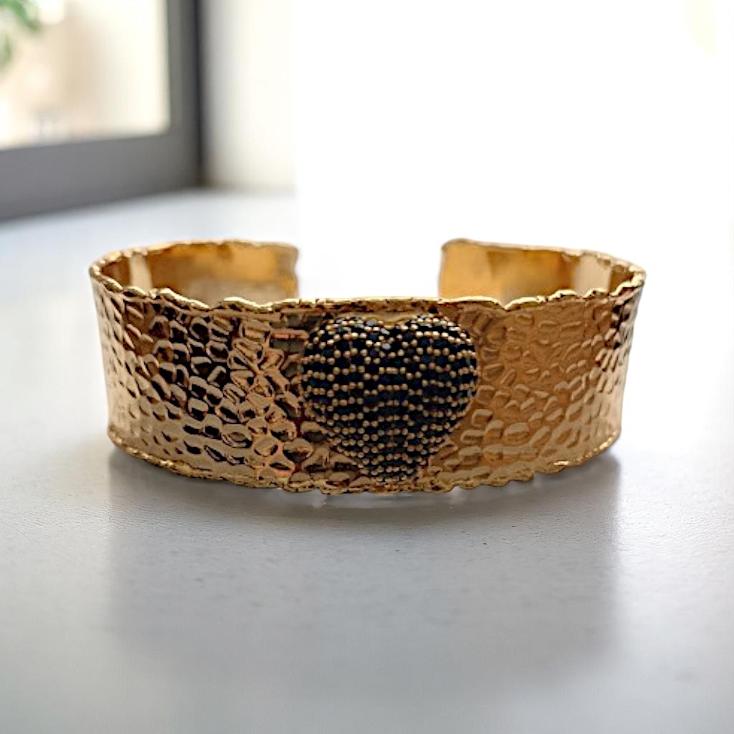 Altın Kaplamalı Ortası Zirkon Taşlı Kalın Bamboo Bilezik - Lacivert.