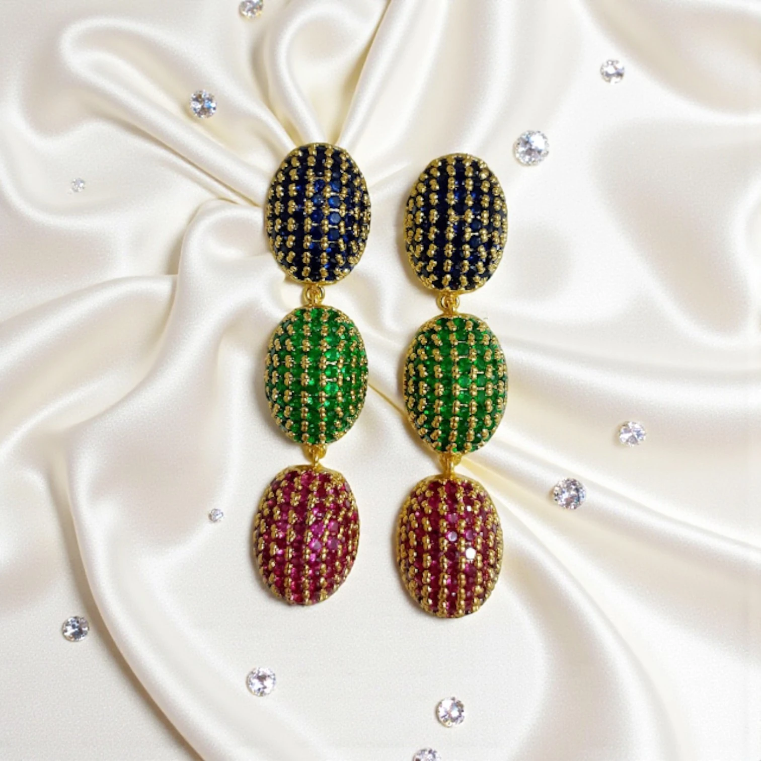 Altın Kplamalı Ful Zirkon Taşlı Bombe Küpe