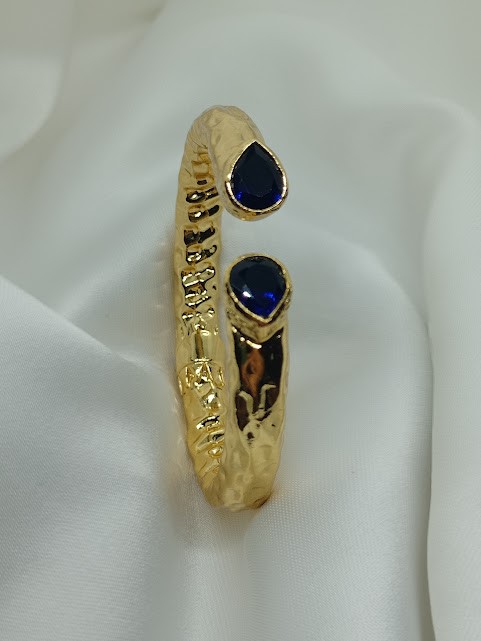 Drop Stone Pipe Bracelet