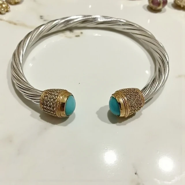 Altın Ve Gümüş Kaplamalı Huni Burgulu Zirkon Taşlı Bilezik - Turkuaz