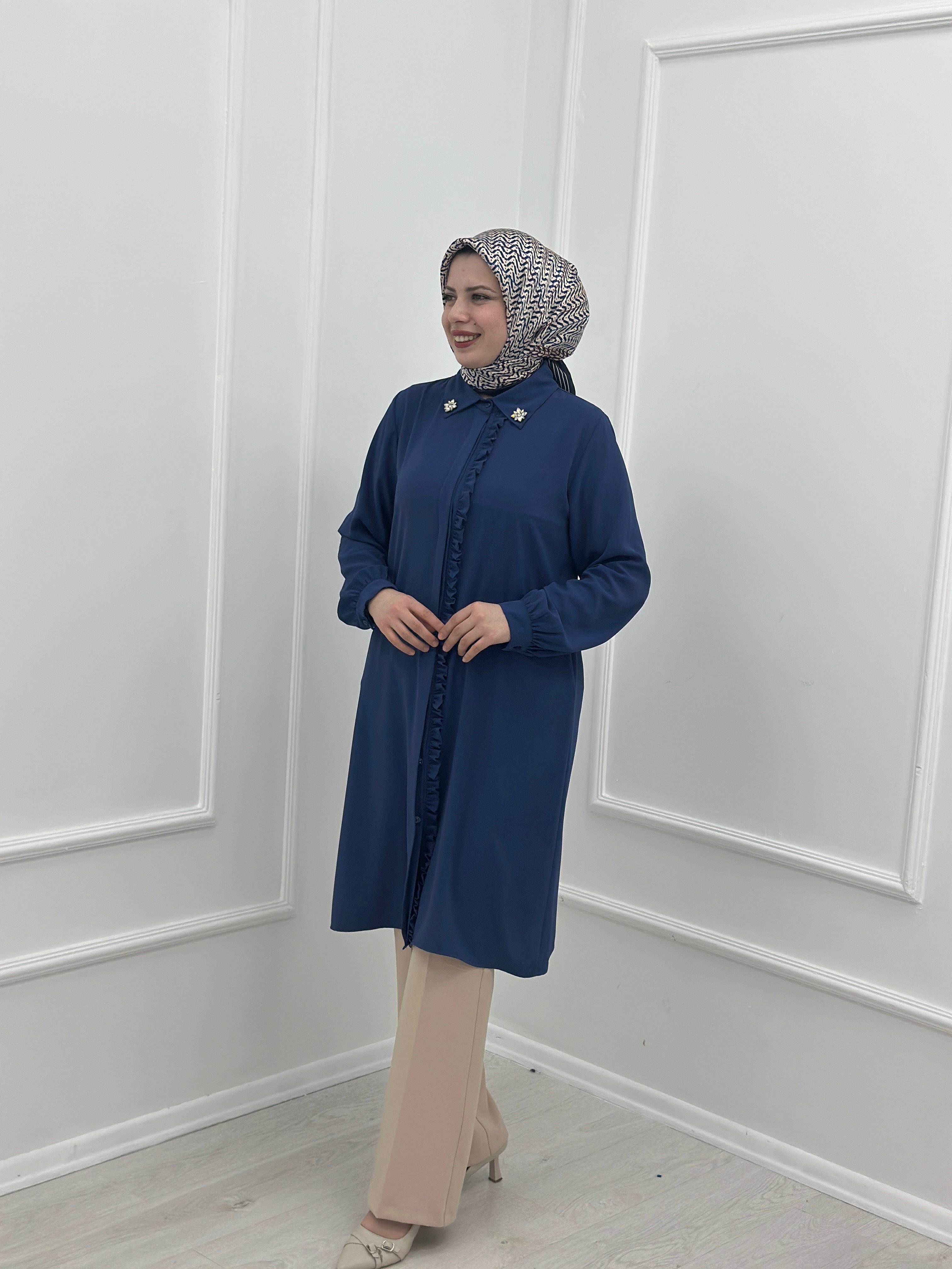 Patı Fırfırlı Taşlı Tunik A4909