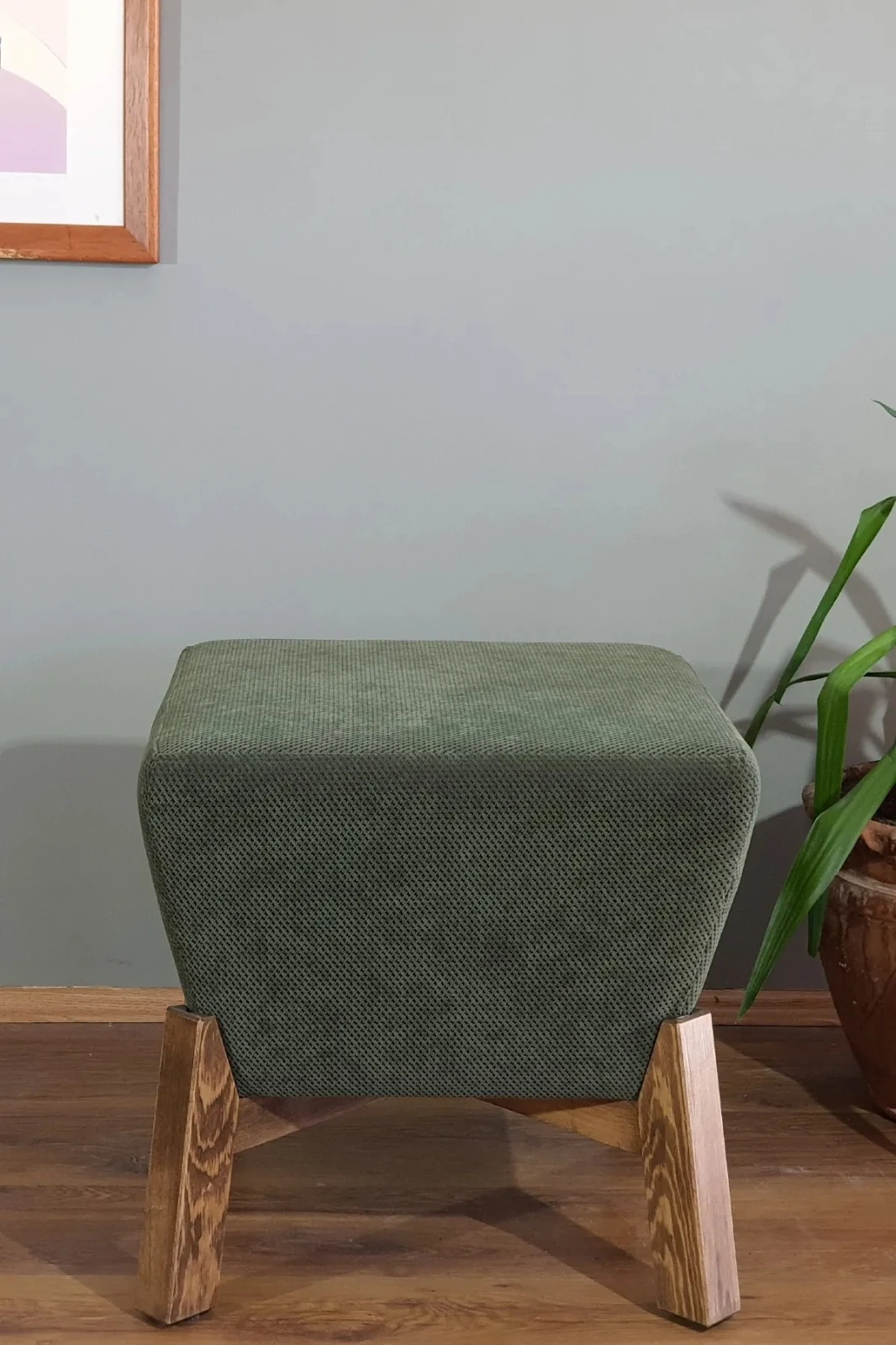 Piramit Puf 46 X 46 - Haki Yeşil