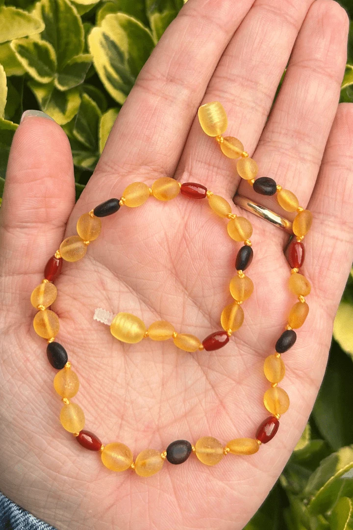 Kehribar Bebek Kolyesi Yassı Mat Akik 