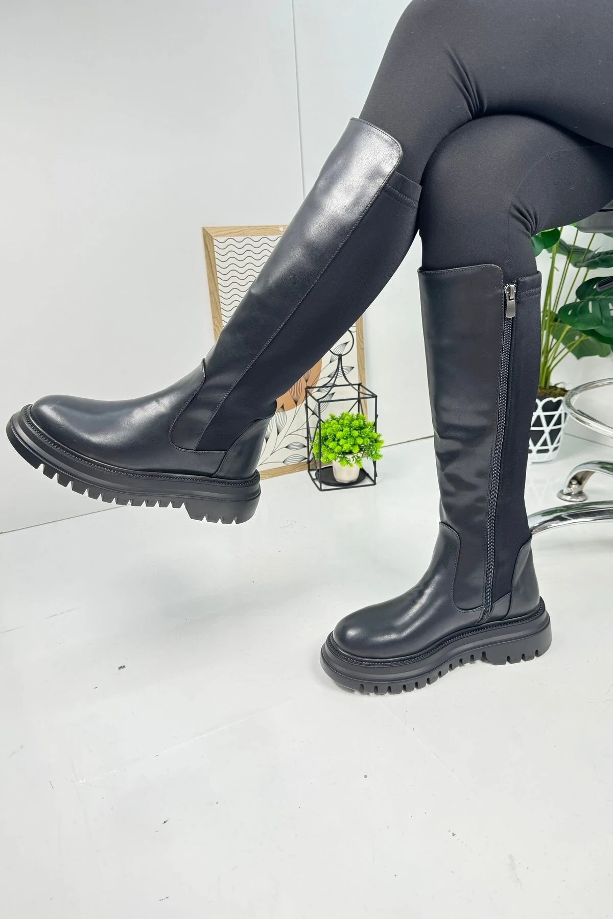 Günlük Kadın Çizme Kalın Tırtıklı Taban Dalgıç Kumaş Esnek Diz Altı Fermuarlı Oval Burunlu Rahat 365