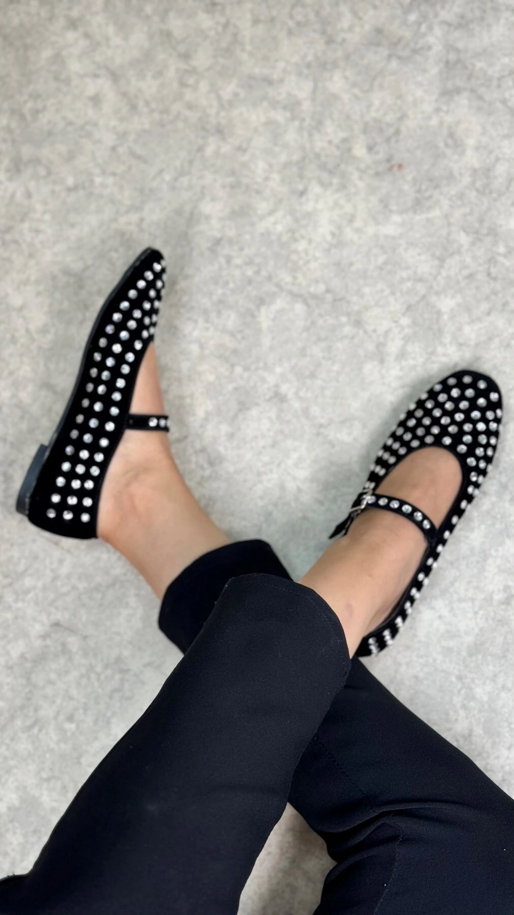 Günlük Kadın Babet Ayarlanabilir Tokalı Tek Bant Kısa Topuk Küt Burun Taşlı Ayakkabı 301