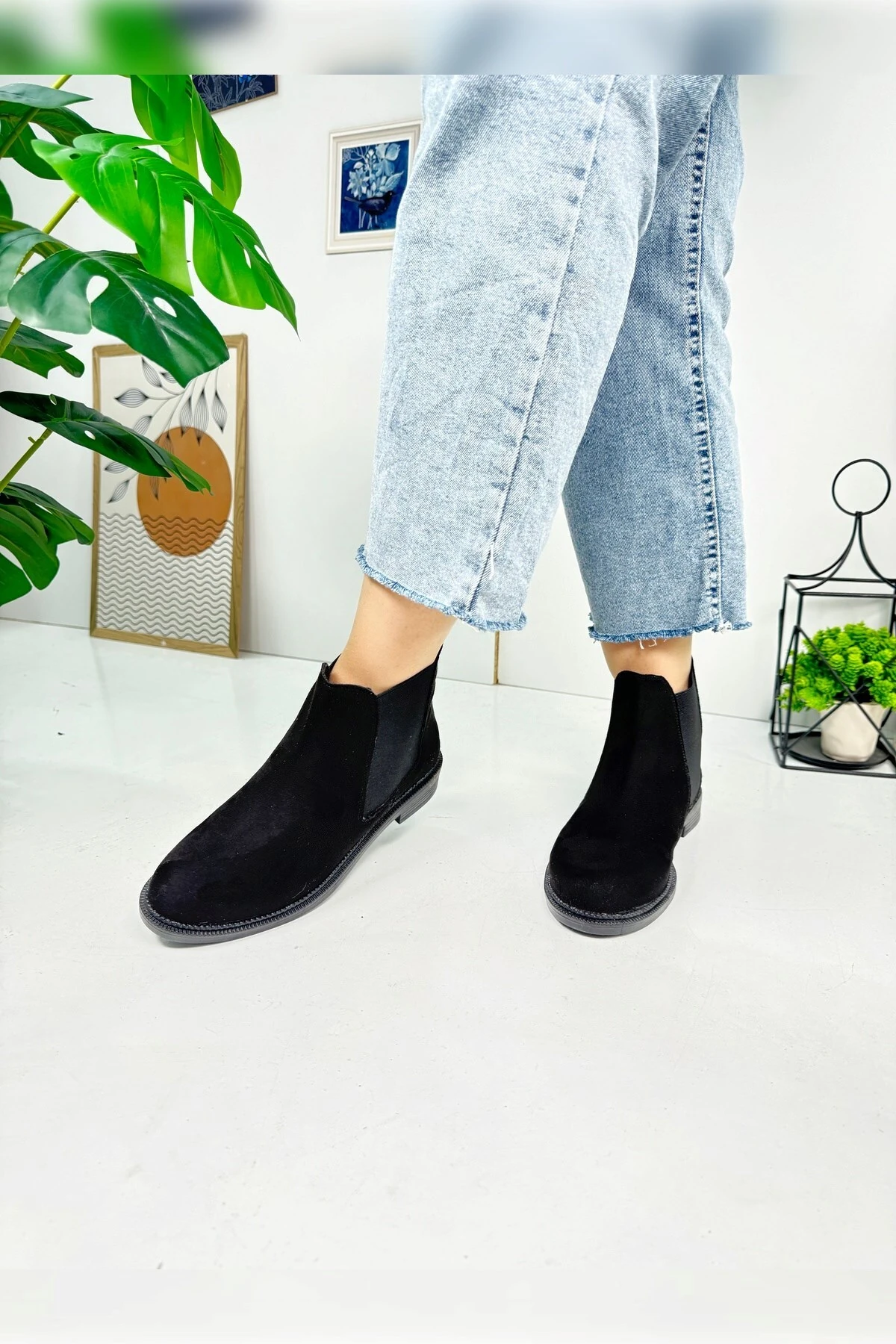 Günlük Kadın Siyah Bot Kalın Oval Burunlu Lastikli Alçak Topuklu Tırtıklı Taban Kısa  Bootie  387