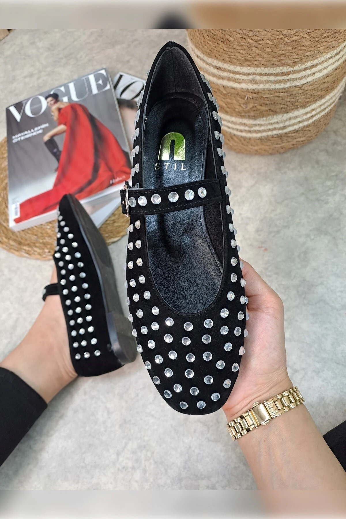 Günlük Kadın Babet Ayarlanabilir Tokalı Tek Bant Kısa Topuk Küt Burun Taşlı Ayakkabı 301