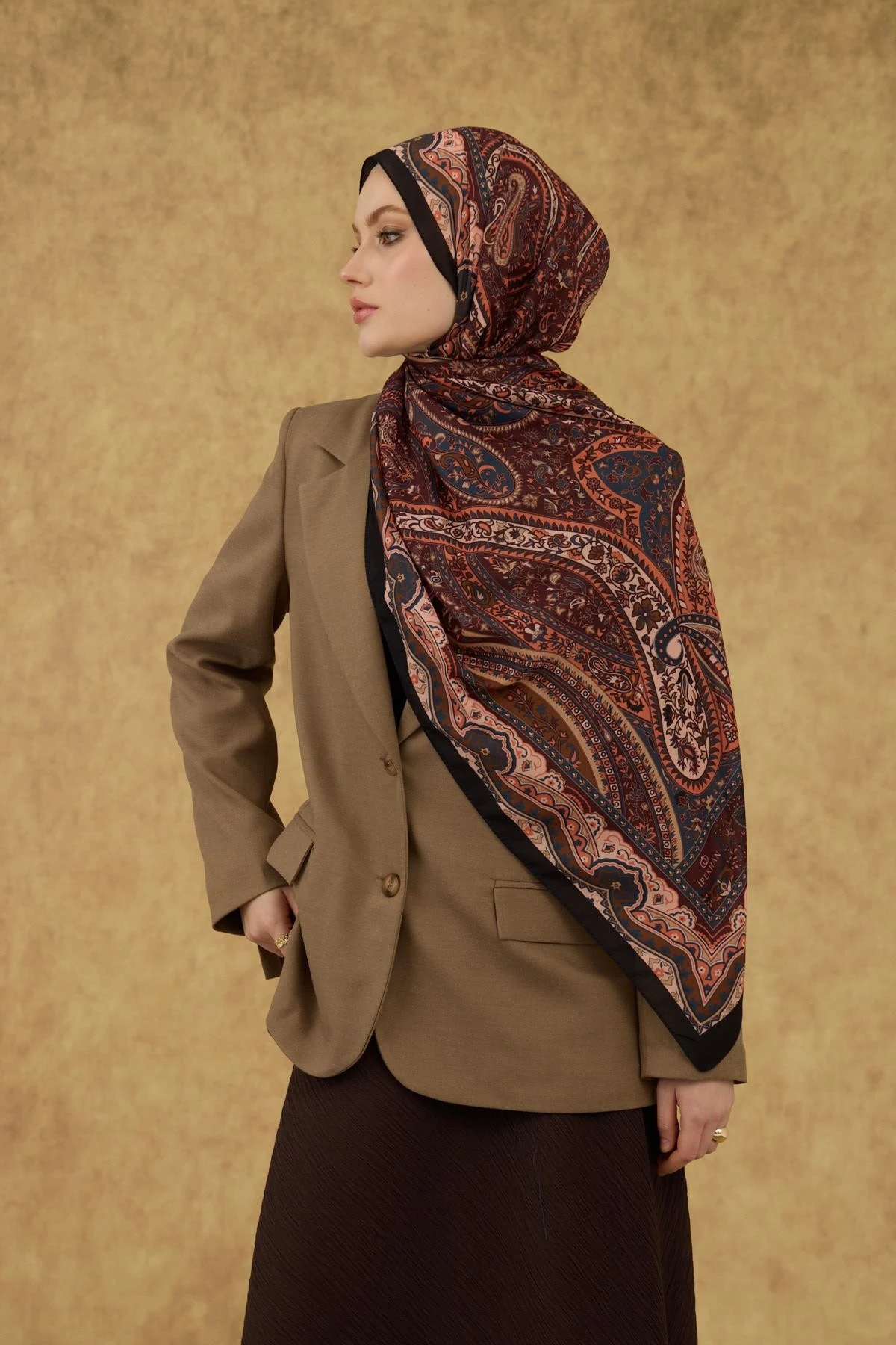 İpekhan Soft Şal Siyah Kızıl Kahve 3053-15