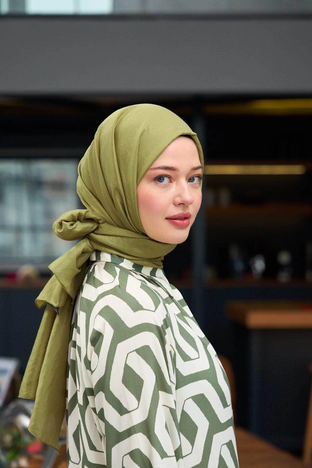 Düz Desen Vual Şal Yağ Yeşili Vual İpek Şal - 9800-03