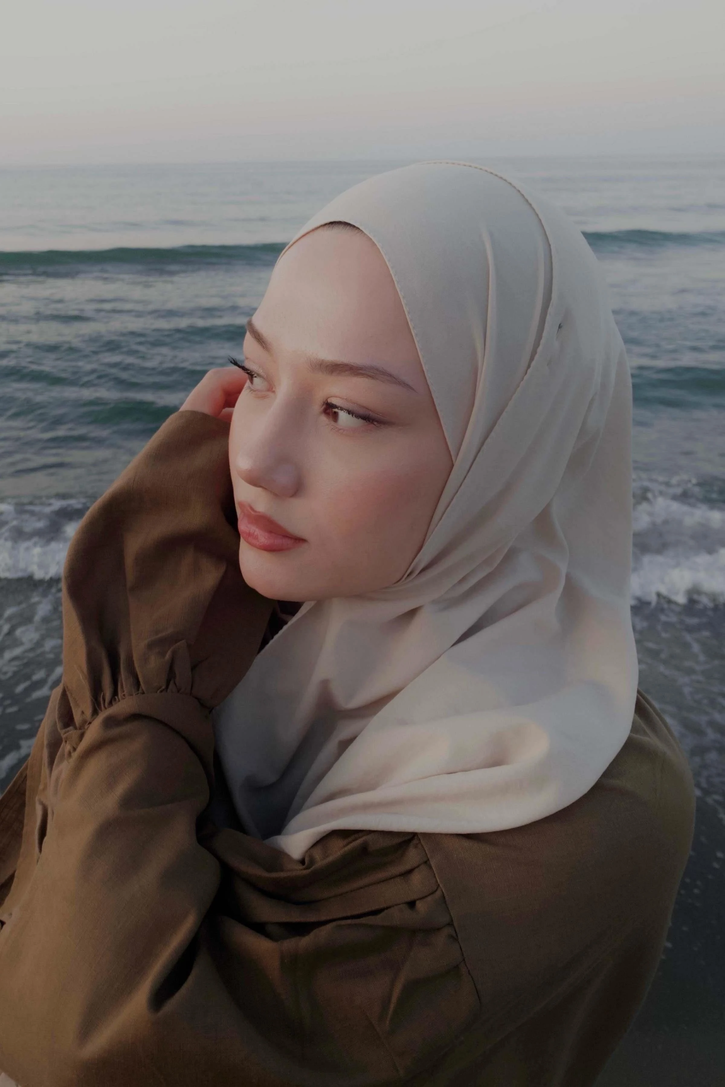 Meliha Hacıoğlu'nun Yaz İçin Tercihi Relax Şal 10000-16