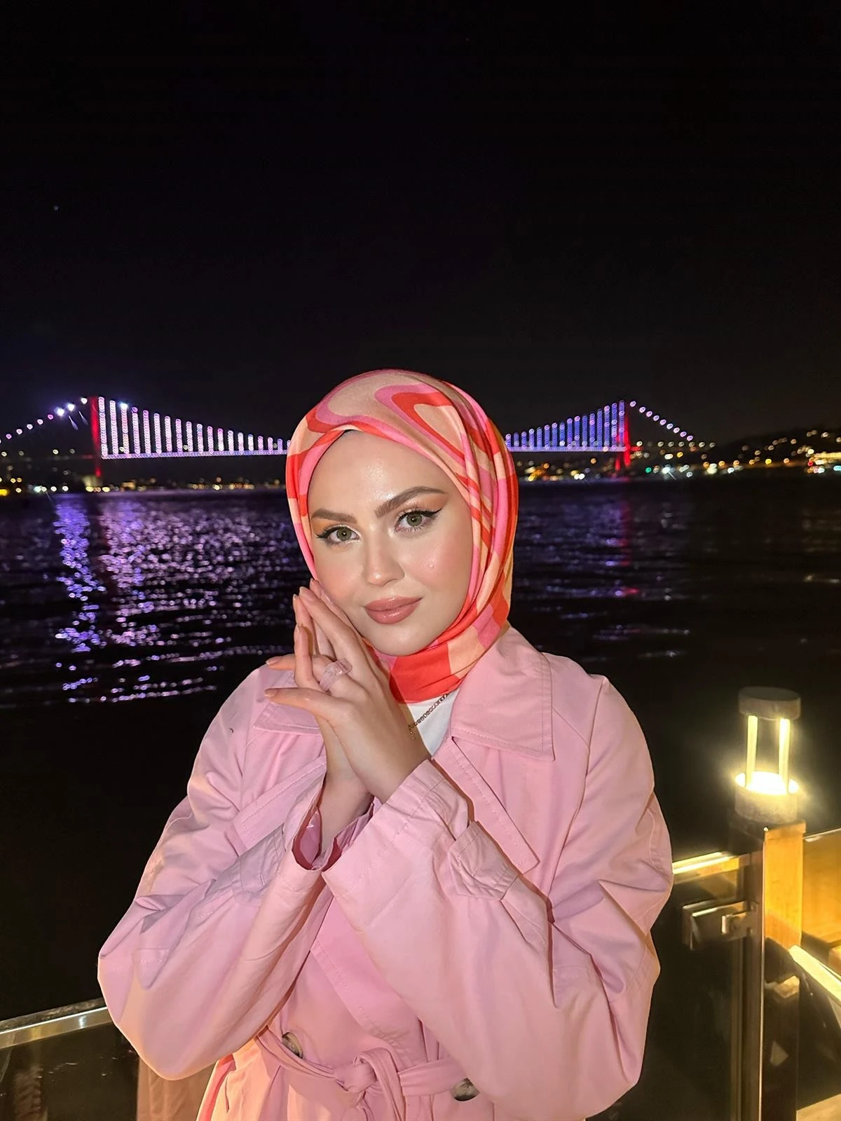 Hilal Uslu Tercihi Twist Mercan Pamuk Eşarp