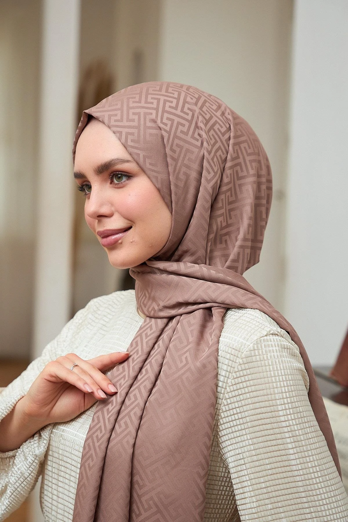 Yaz Işıltısı Koleksiyonu İpeksi Jakar Şal Açık Vizon 9017-08