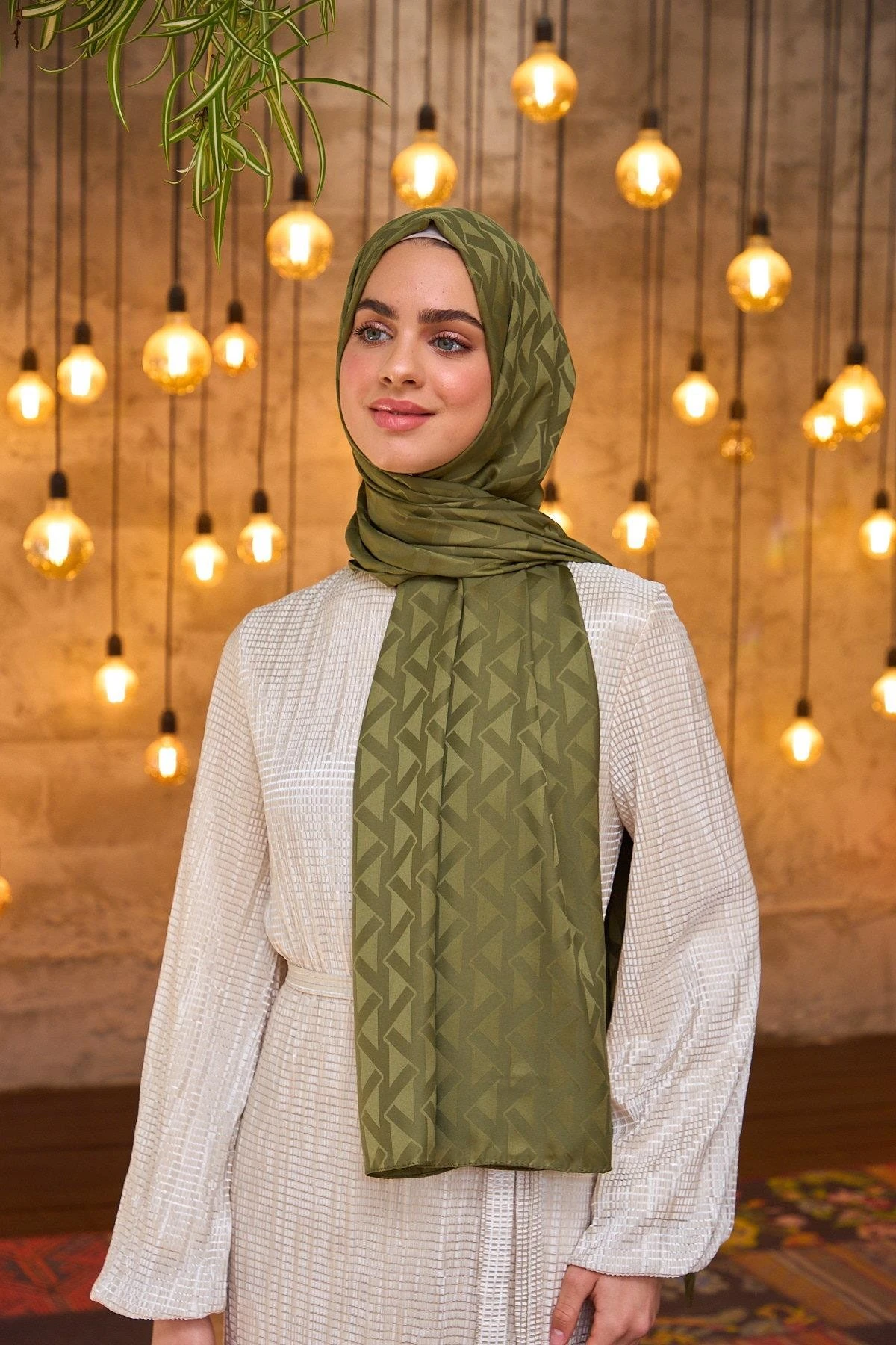 Yaz Işıltısı Koleksiyonu İpeksi Jakar Şal Haki 9014-10