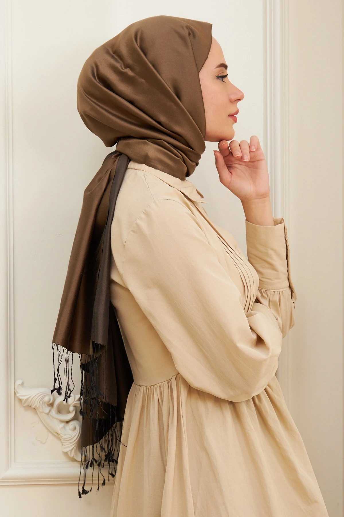 Ham Toprak Düz Çift Taraflı İpek Şal Modeli