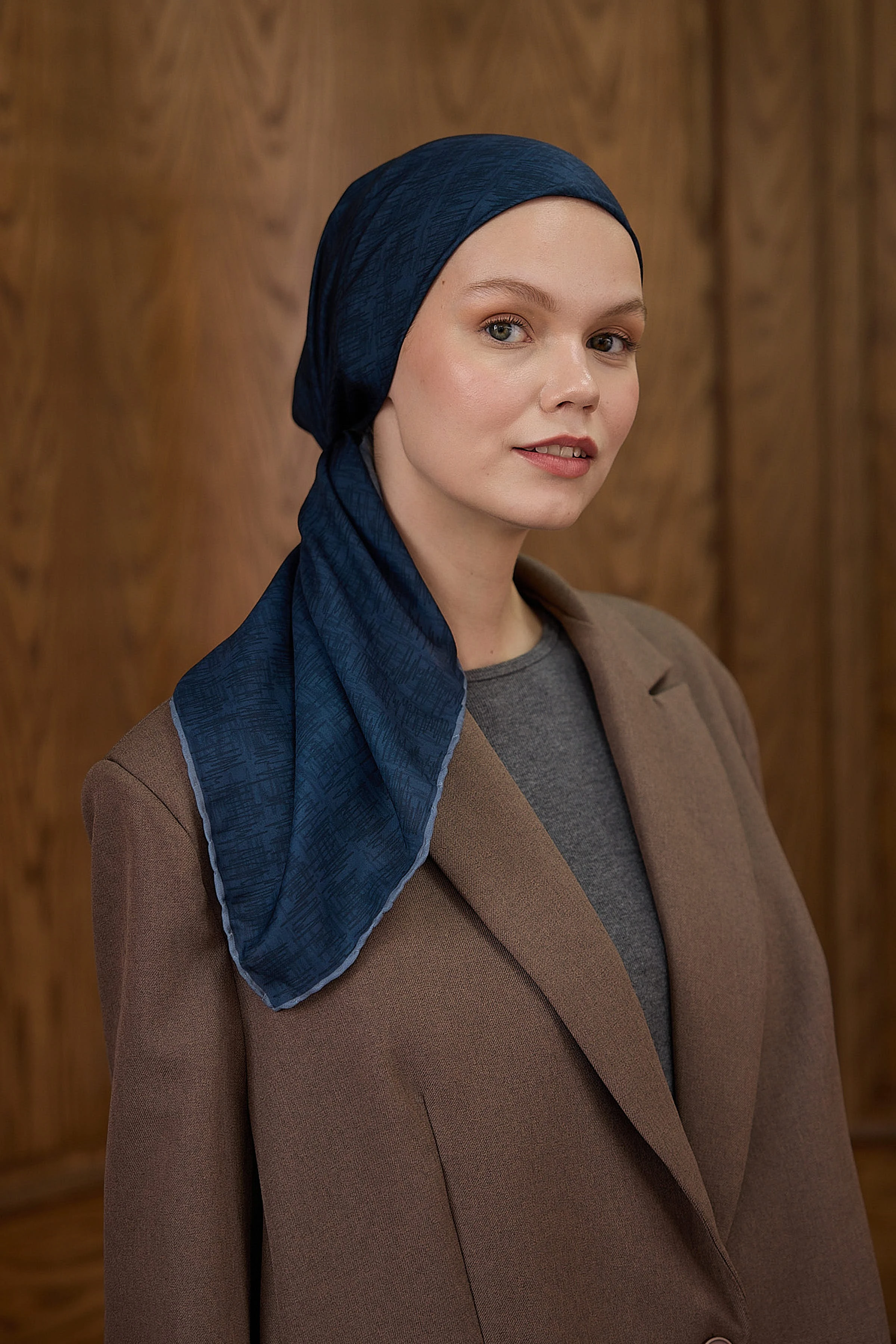 Winter Bloom Soft Eşarp 1240 - Lacivert