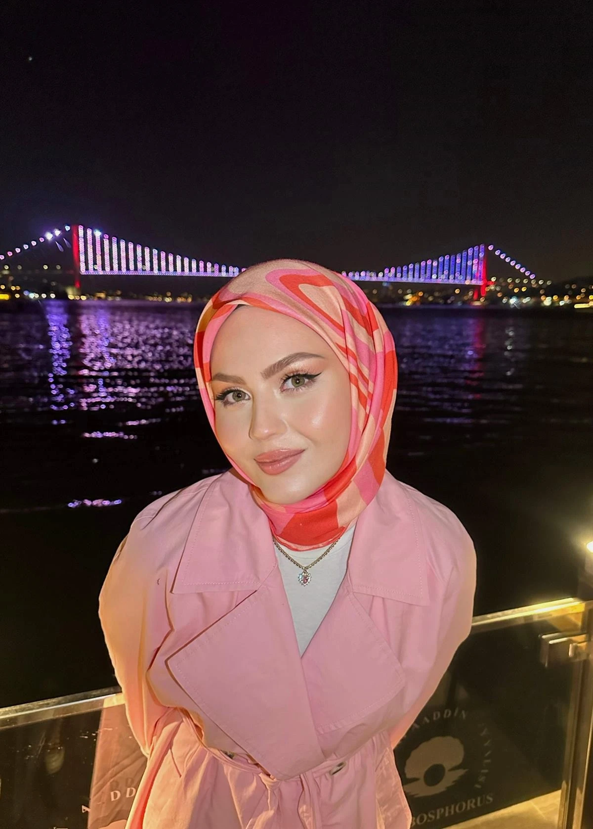 Hilal Uslu Tercihi Twist Mercan Pamuk Eşarp