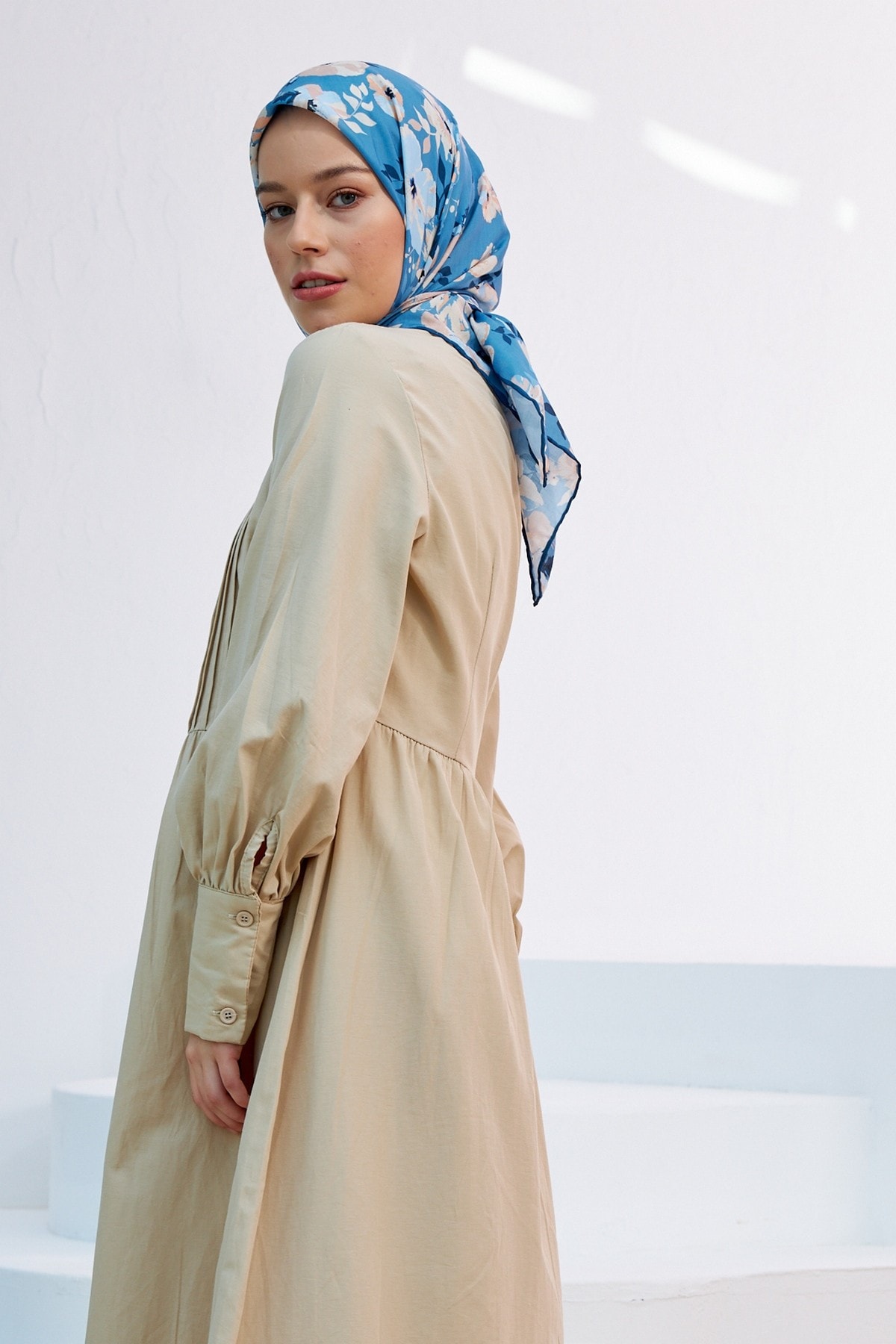 Çiçek Bahçesi İndigo Pamuk Viskon Eşarp