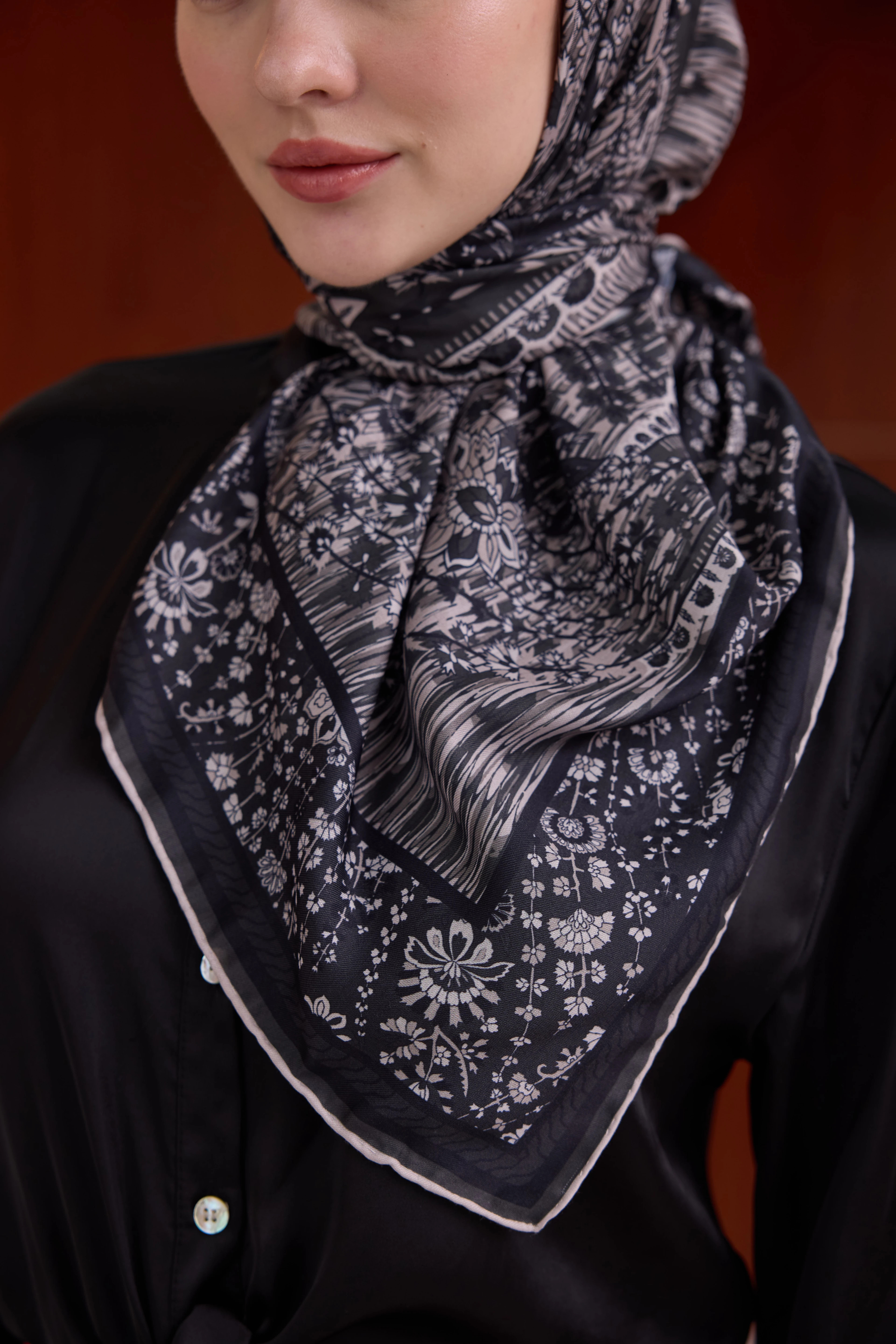 Winter Bloom Soft Eşarp 1242 - Füme