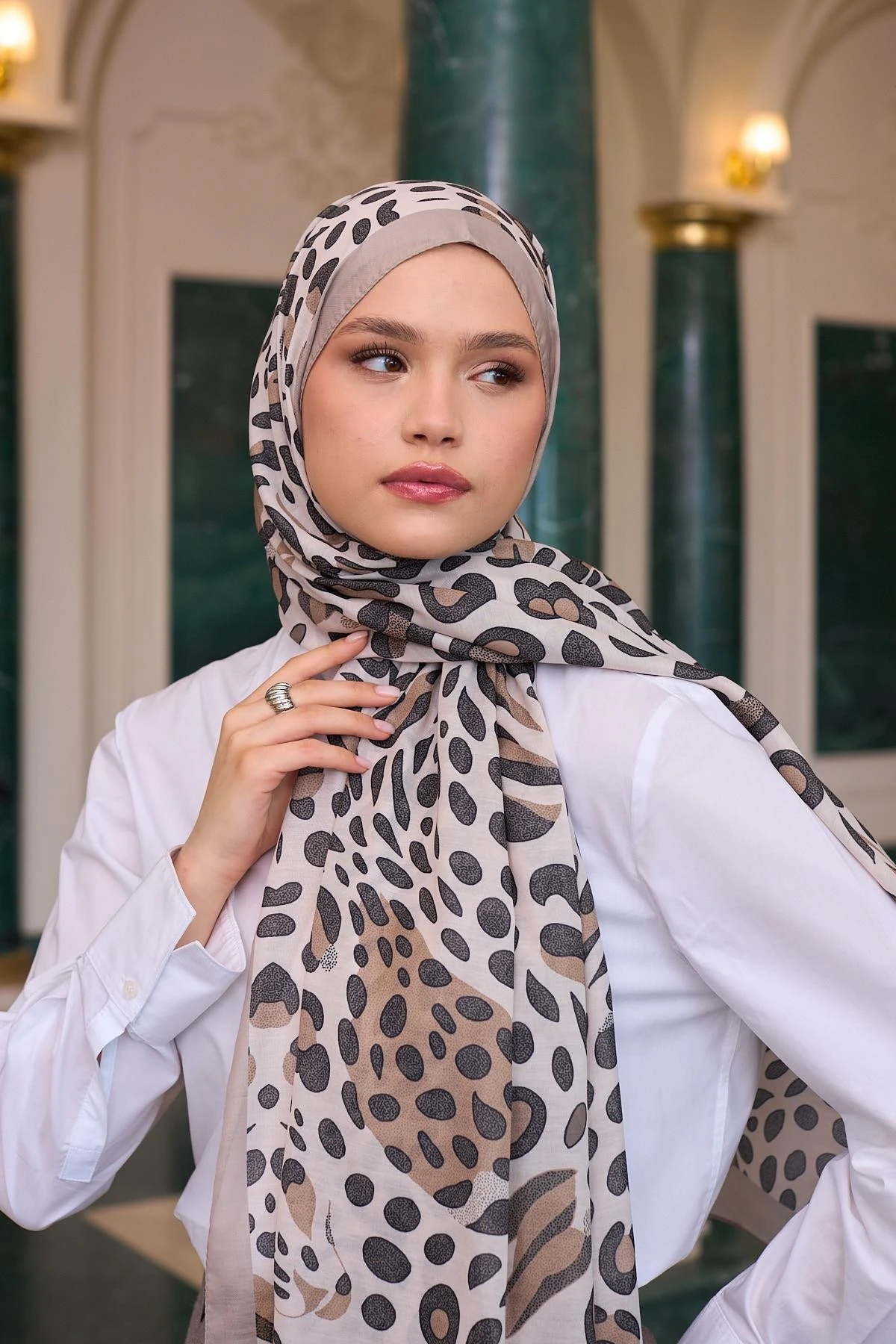 İpekhan Soft Şal Ekru 3050-06