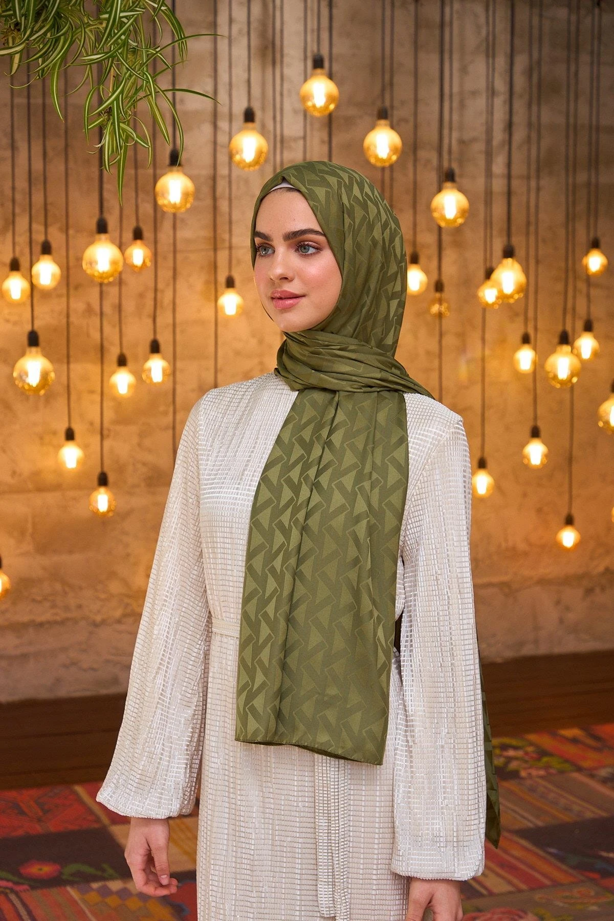 Yaz Işıltısı Koleksiyonu İpeksi Jakar Şal Haki 9014-10