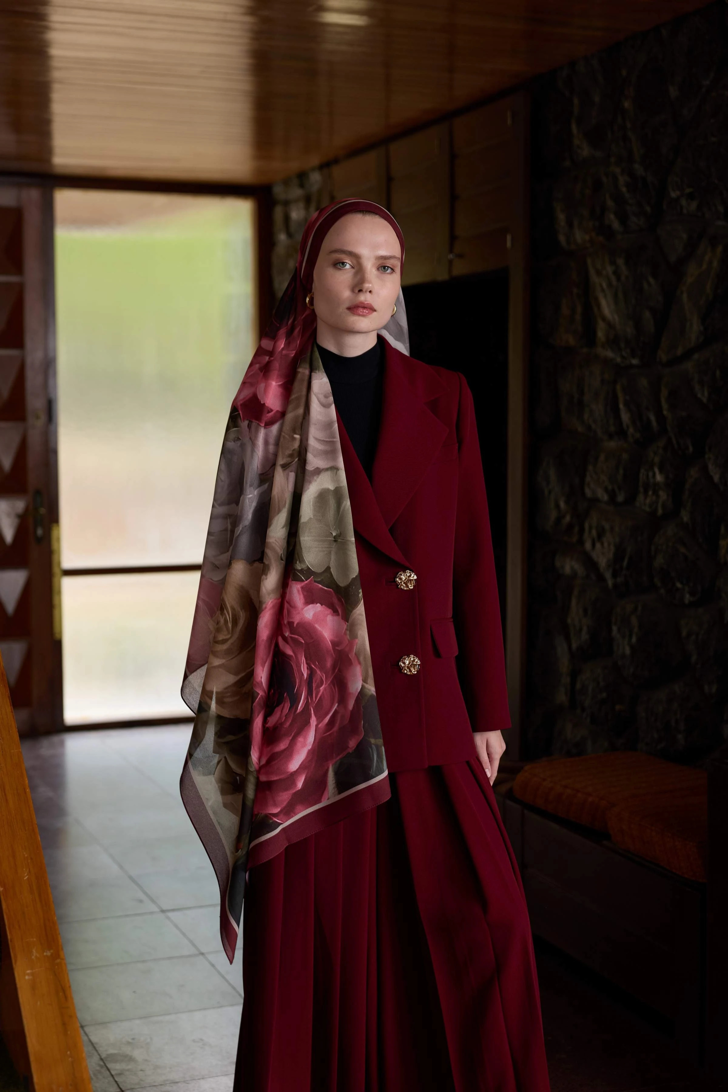 Winter Bloom Qupra Şal 30002 - Kırmızı