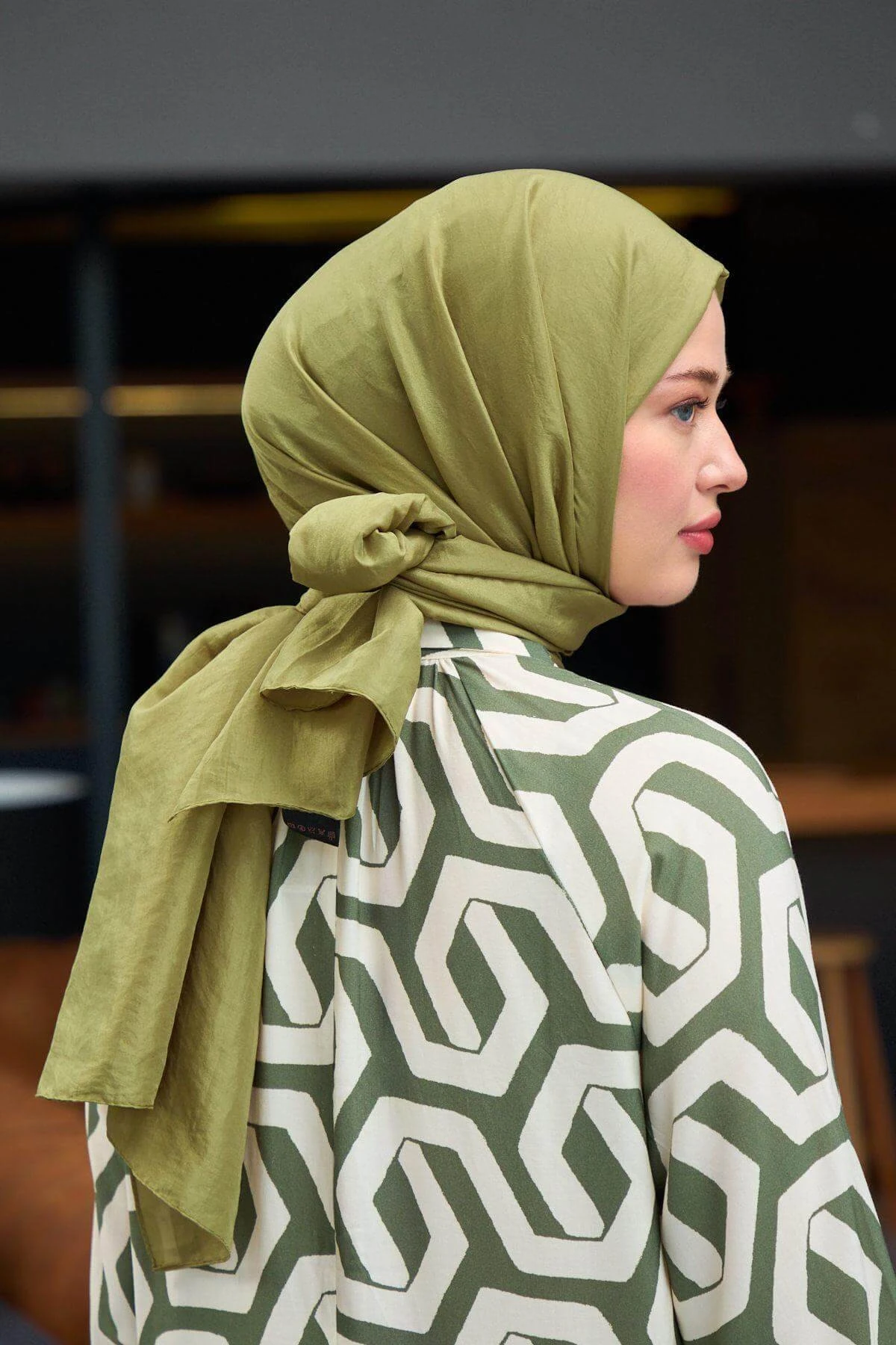 Düz Desen Vual Şal Yağ Yeşili Vual İpek Şal - 9800-03