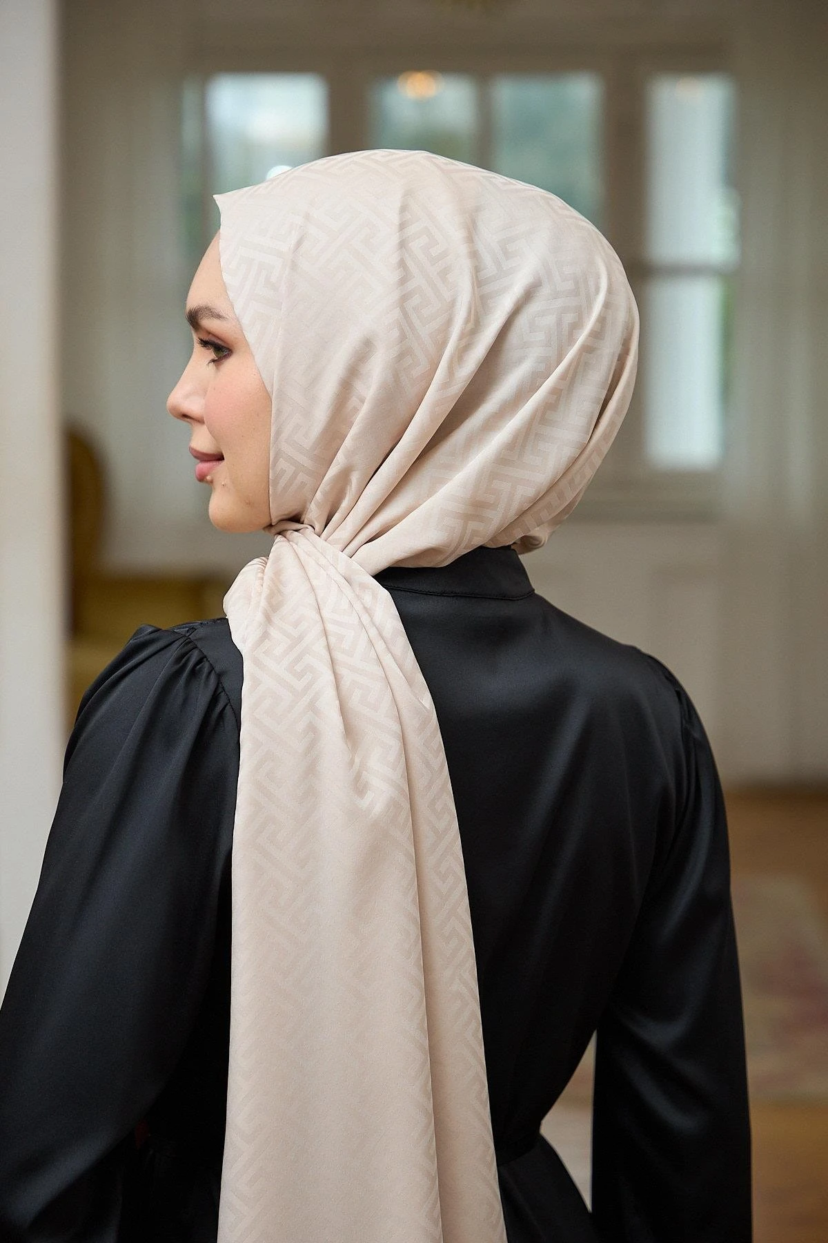 Yaz Işıltısı Koleksiyonu İpeksi Jakar Şal Krem 9017-06