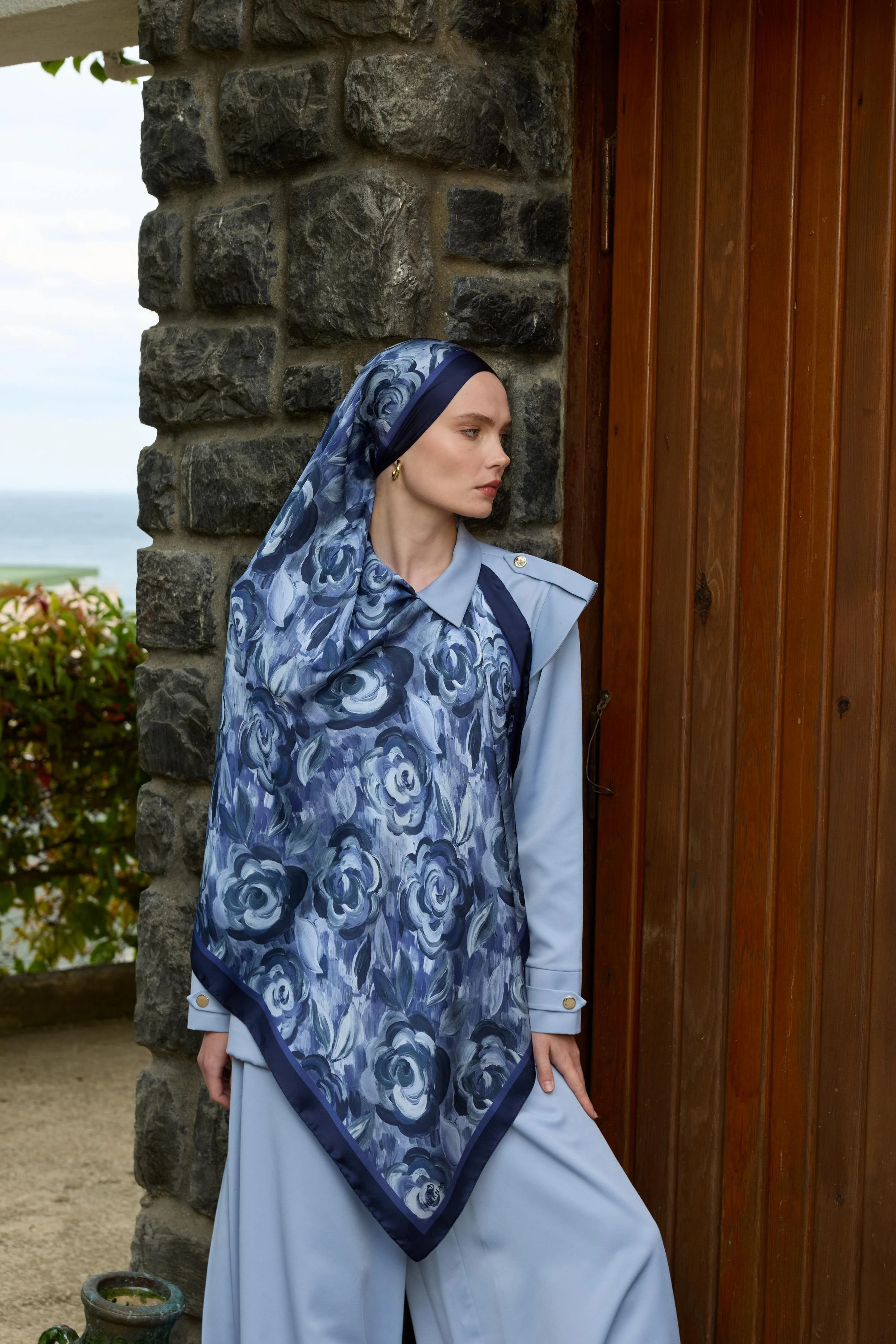 Winter Bloom Hint İpek Şal 5014 - Lacivert